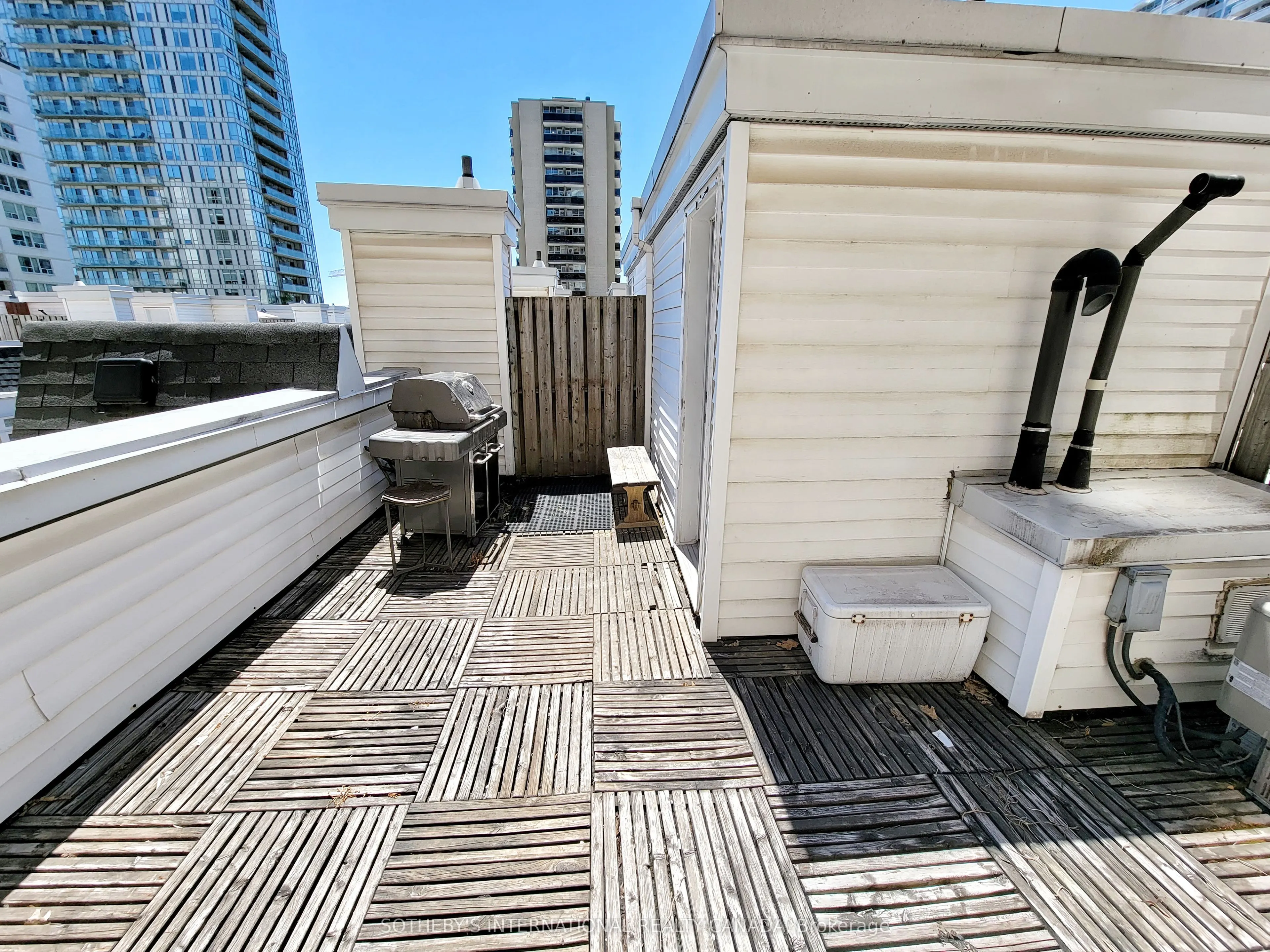 108 Redpath Avenue, #28
