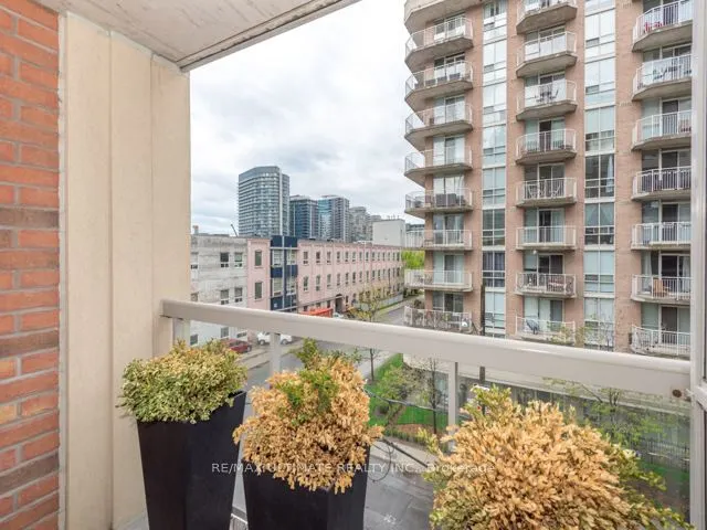 15 Stafford Street, #405