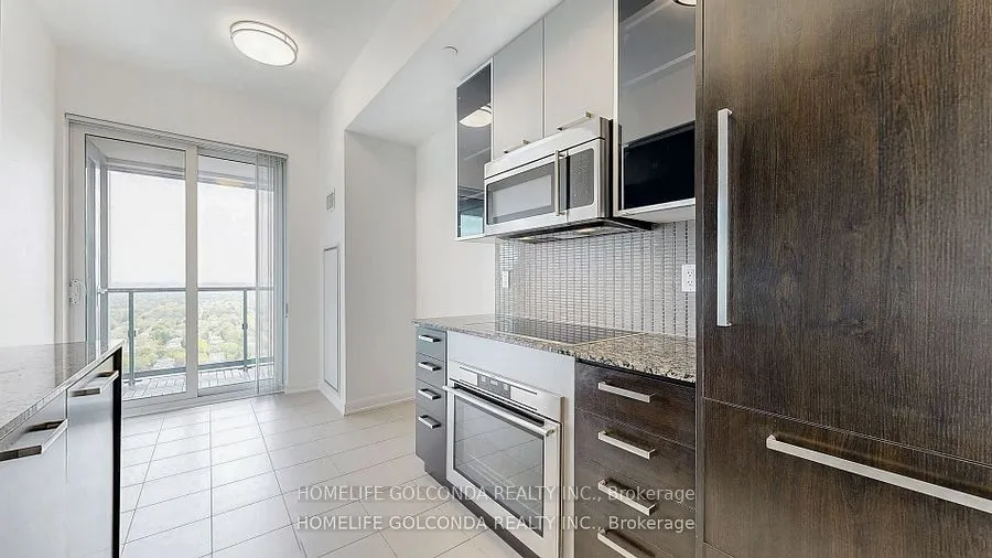 5168 Yonge Street, #LPH107