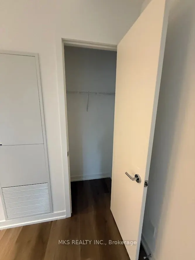 771 Yonge Street, #1210