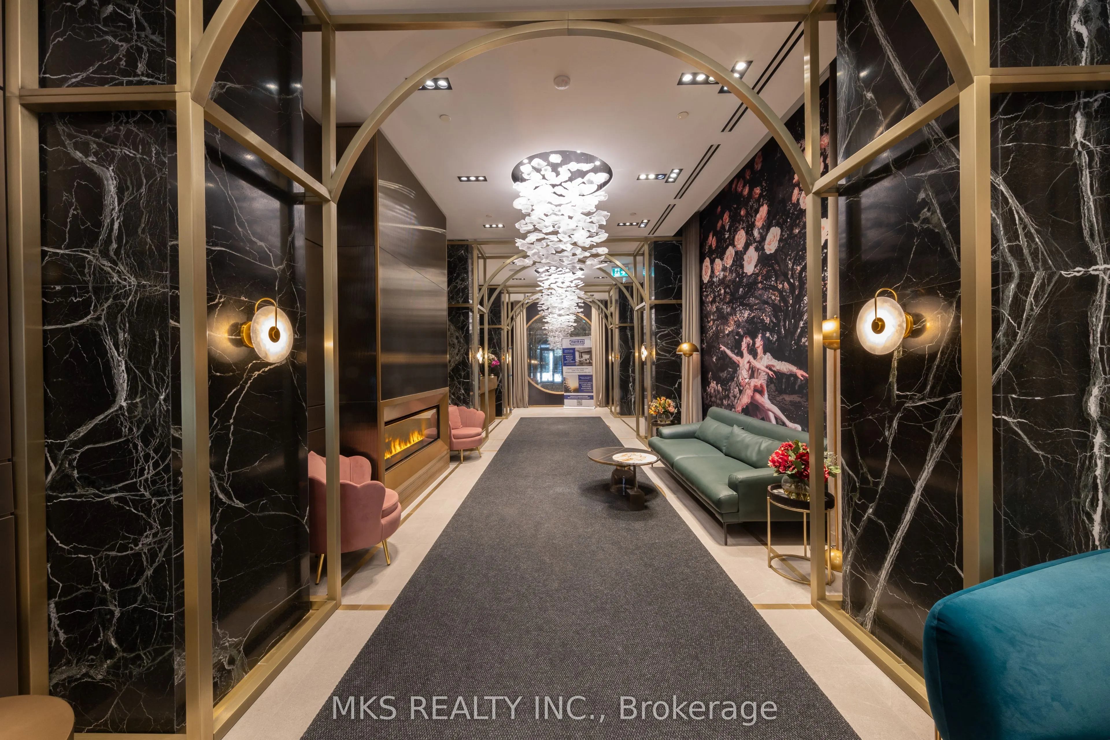 771 Yonge Street, #1210
