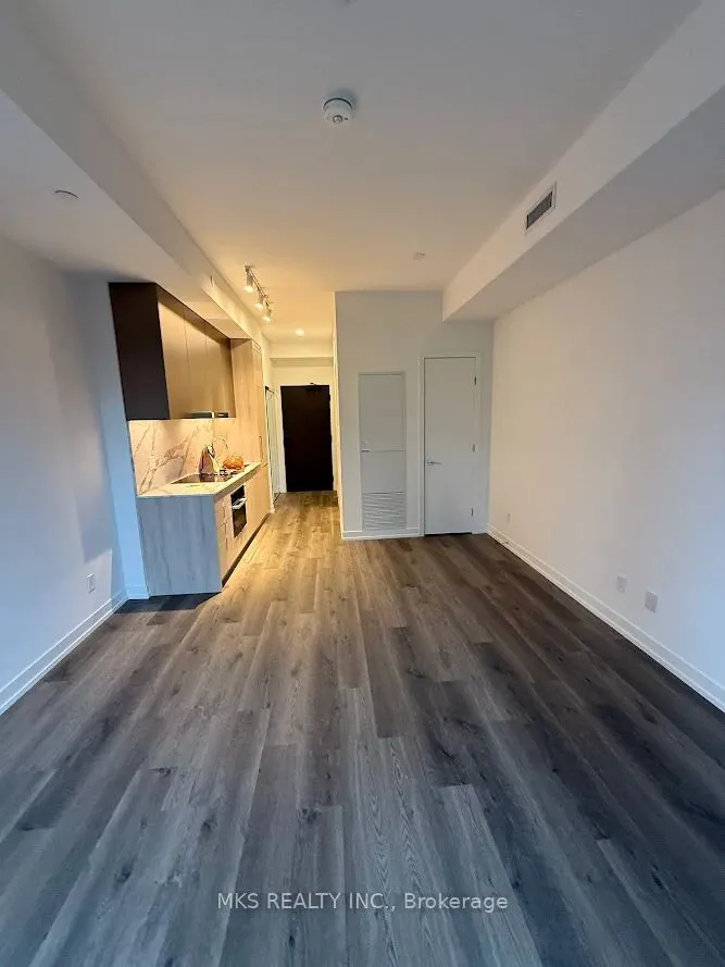 771 Yonge Street, #1210