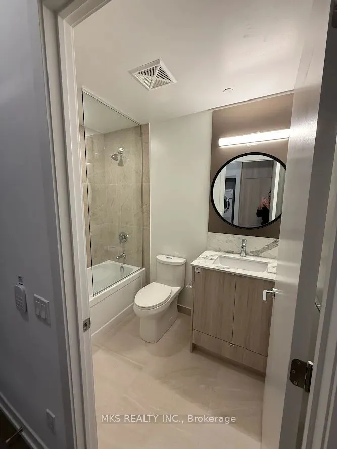 771 Yonge Street, #1210