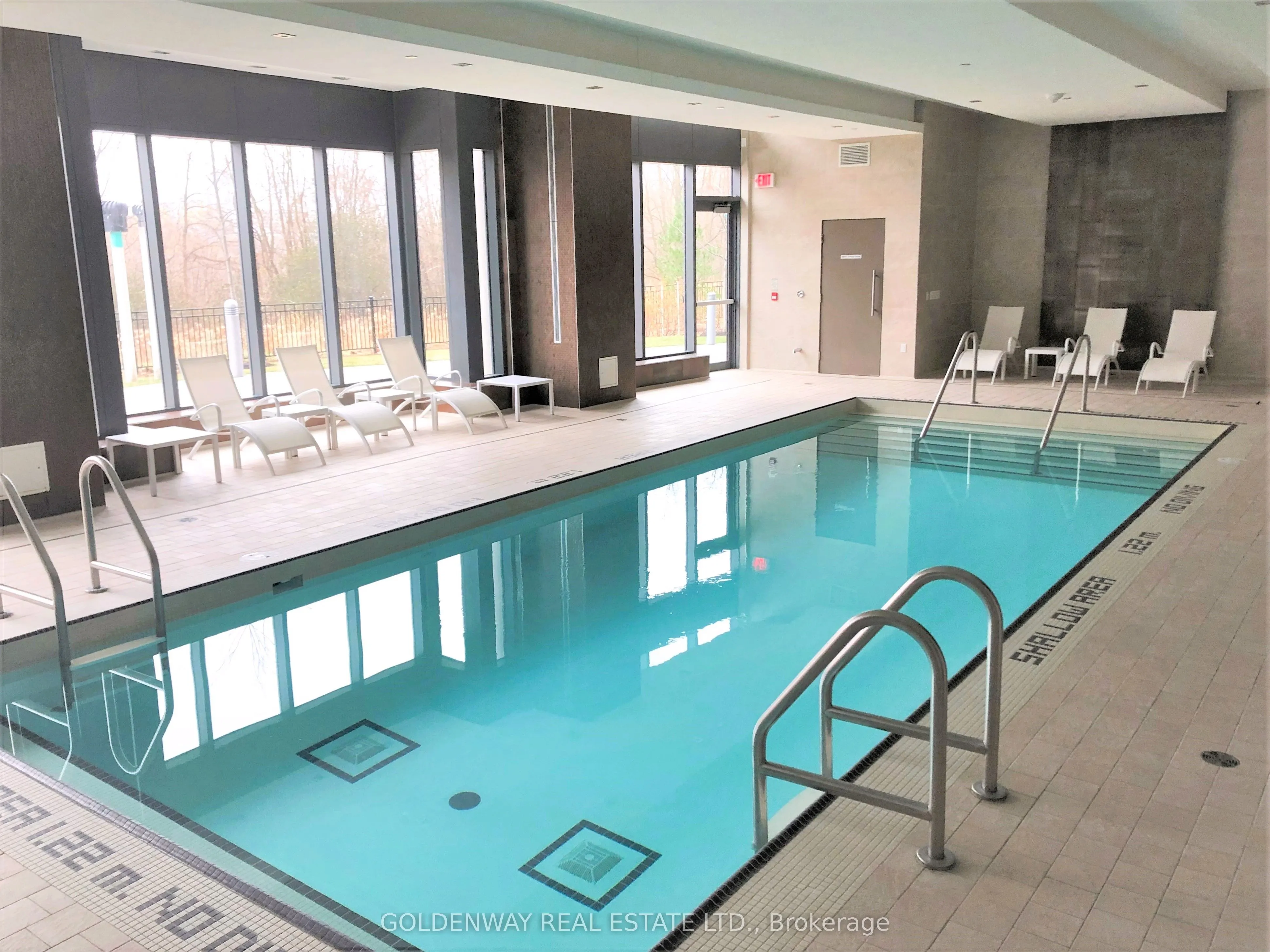 160 Vanderhoof Avenue, #1207