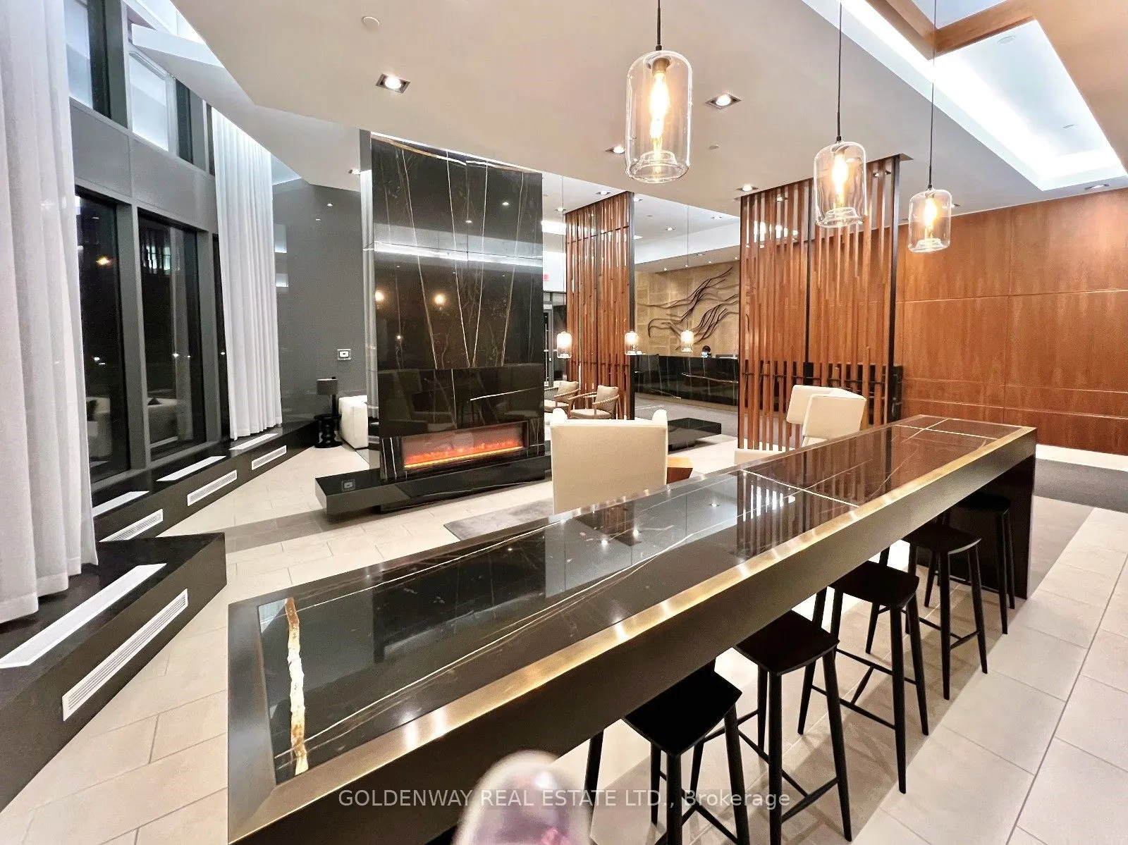 160 Vanderhoof Avenue, #1207