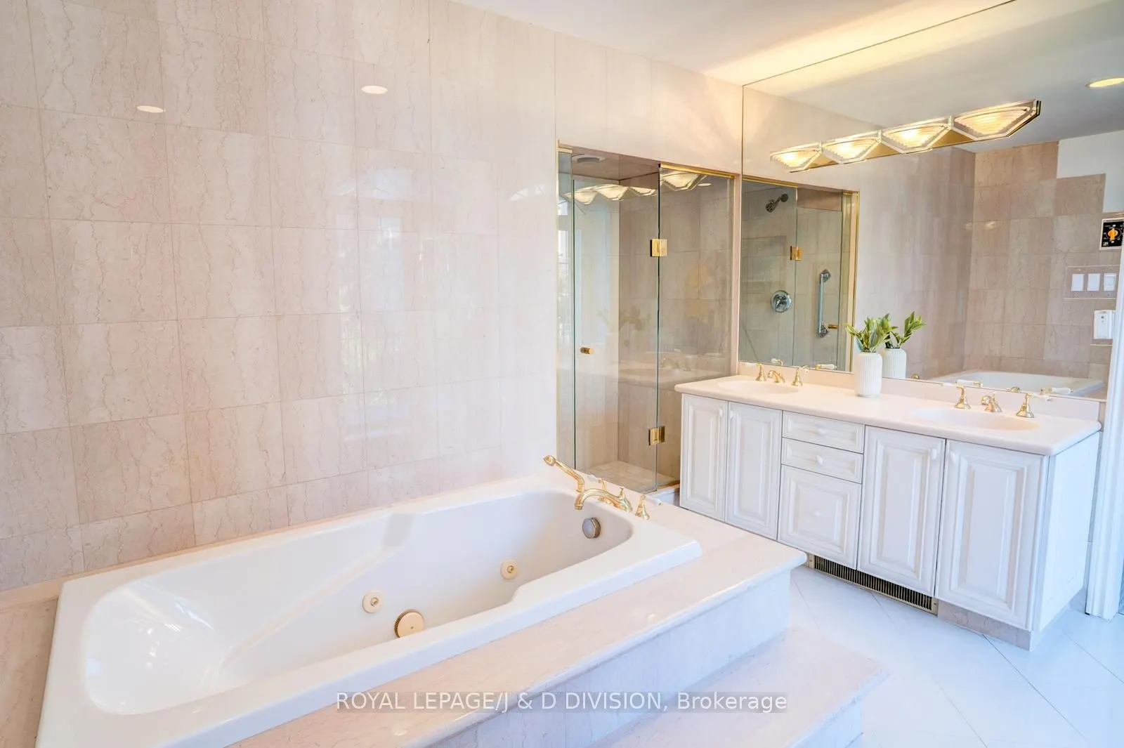 2 Doncliffe Place, #202B