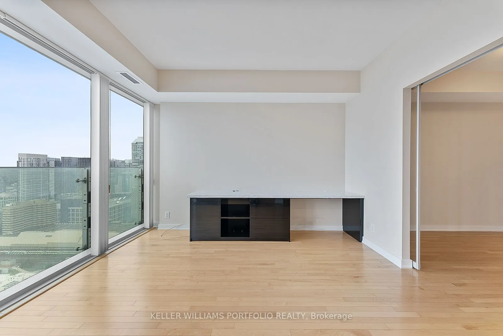 12 York Street, #4205