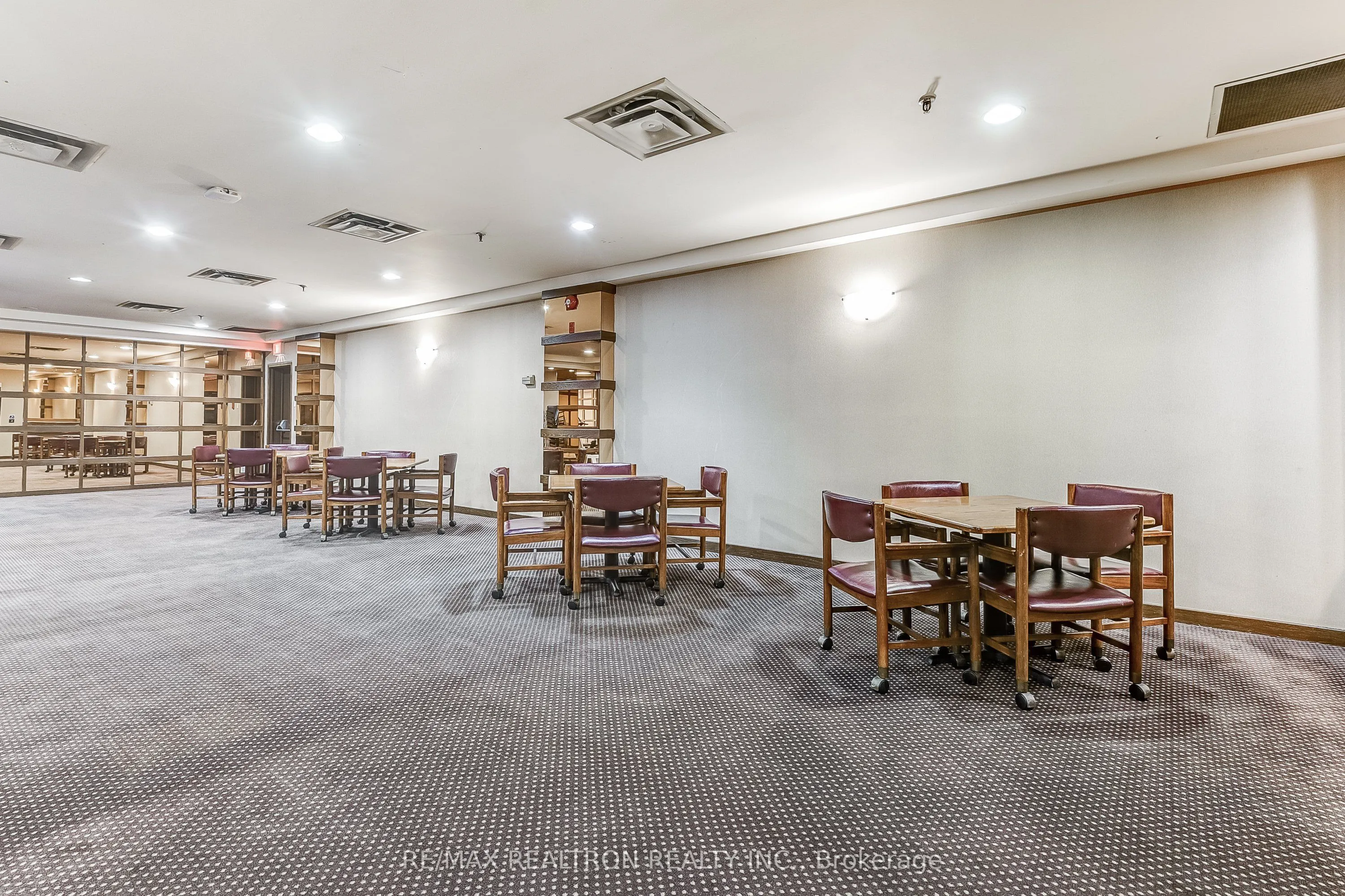 7 Broadway Avenue, #9