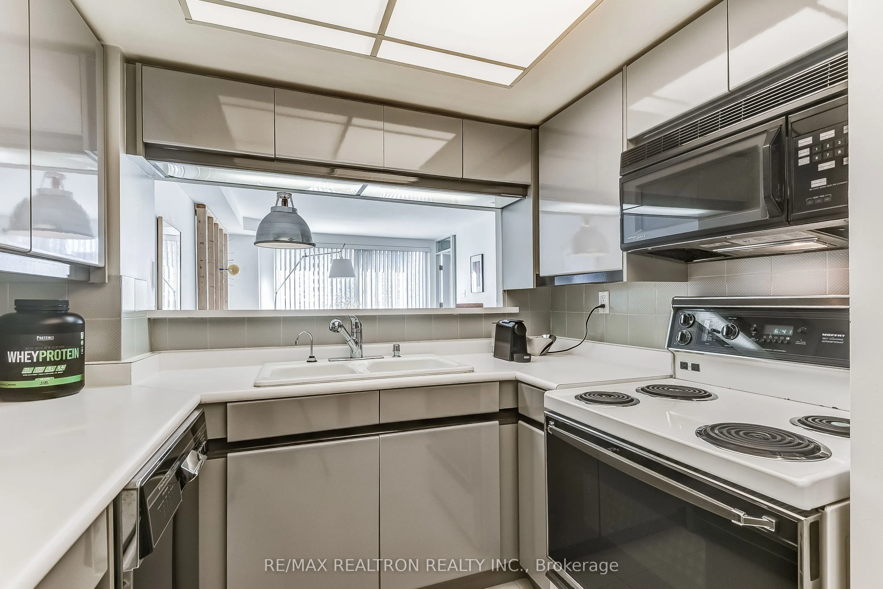 7 Broadway Avenue, #9