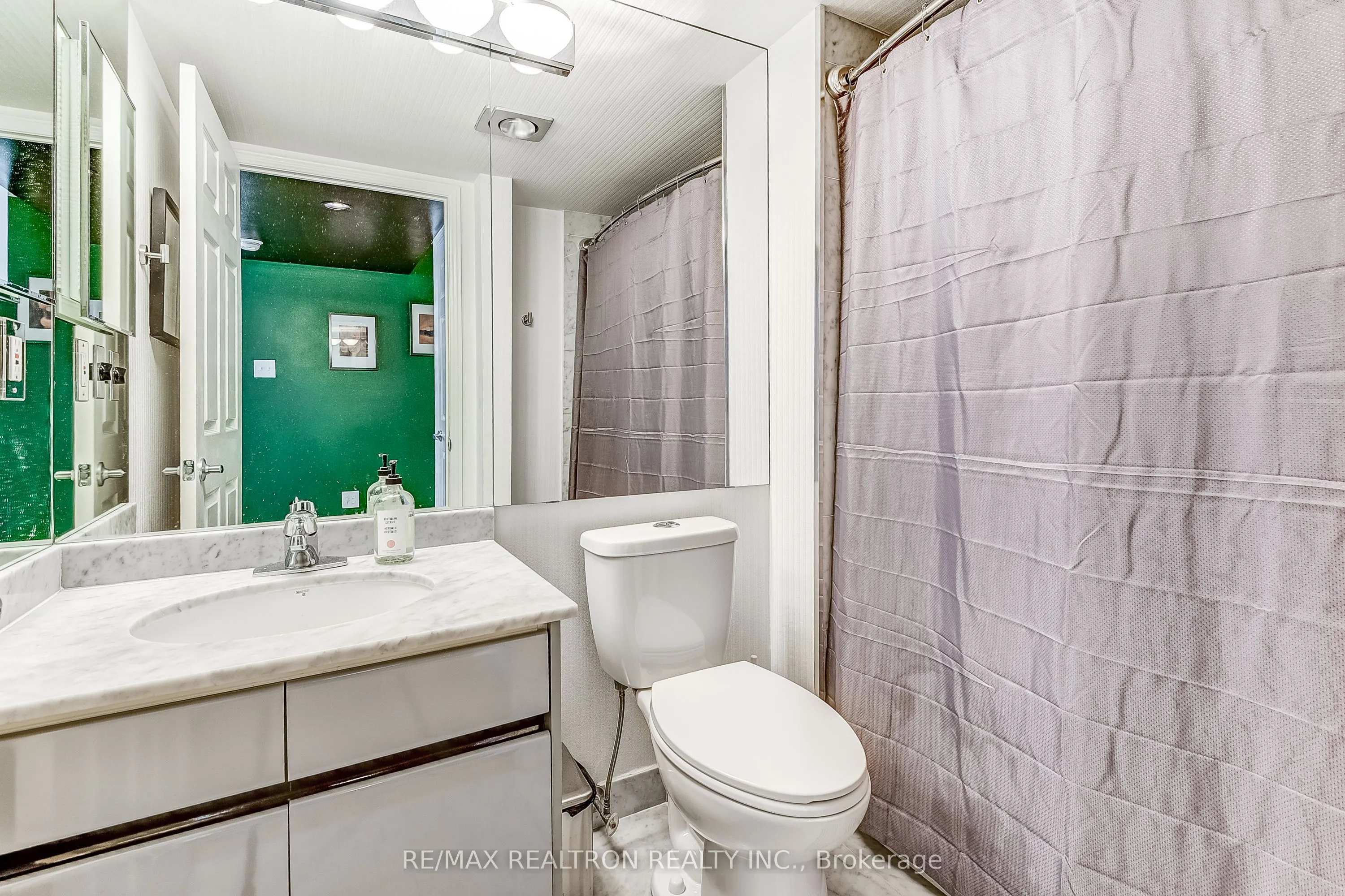 7 Broadway Avenue, #9