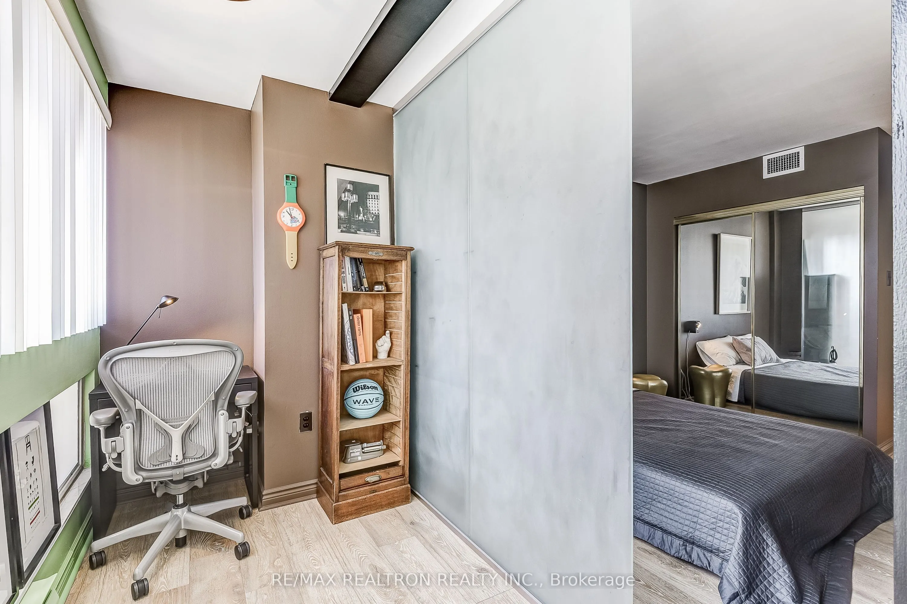 7 Broadway Avenue, #9