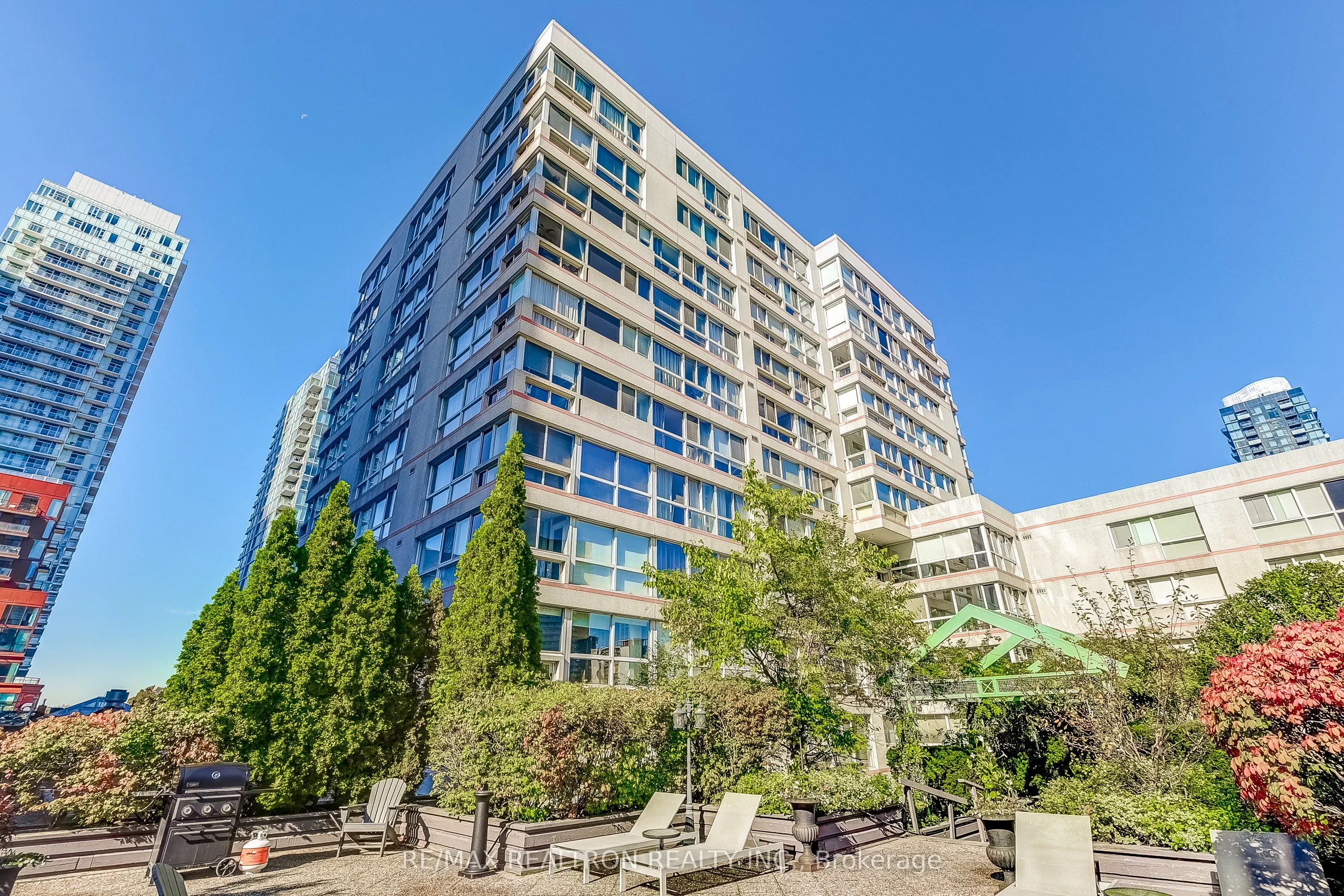 7 Broadway Avenue, #9