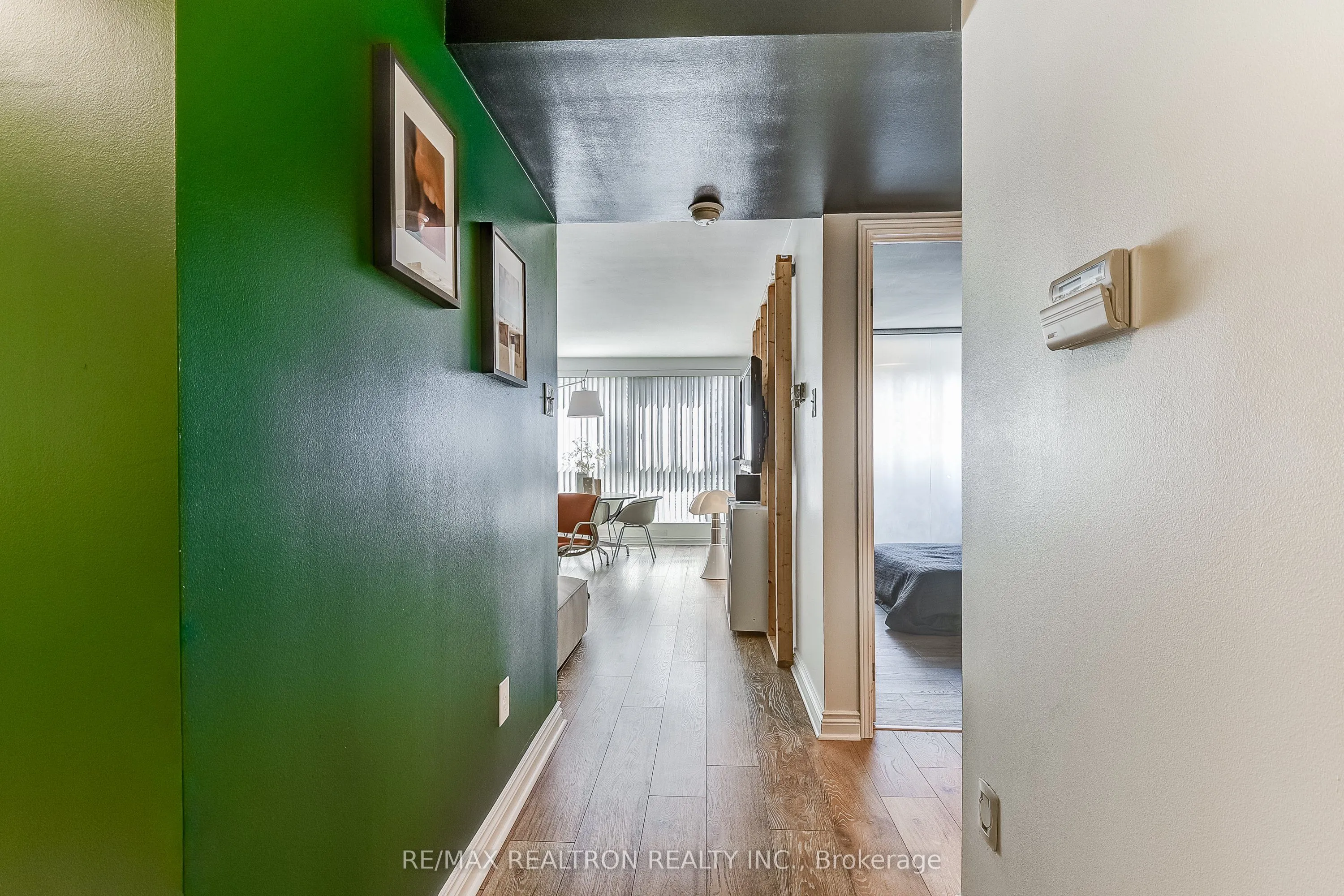 7 Broadway Avenue, #9