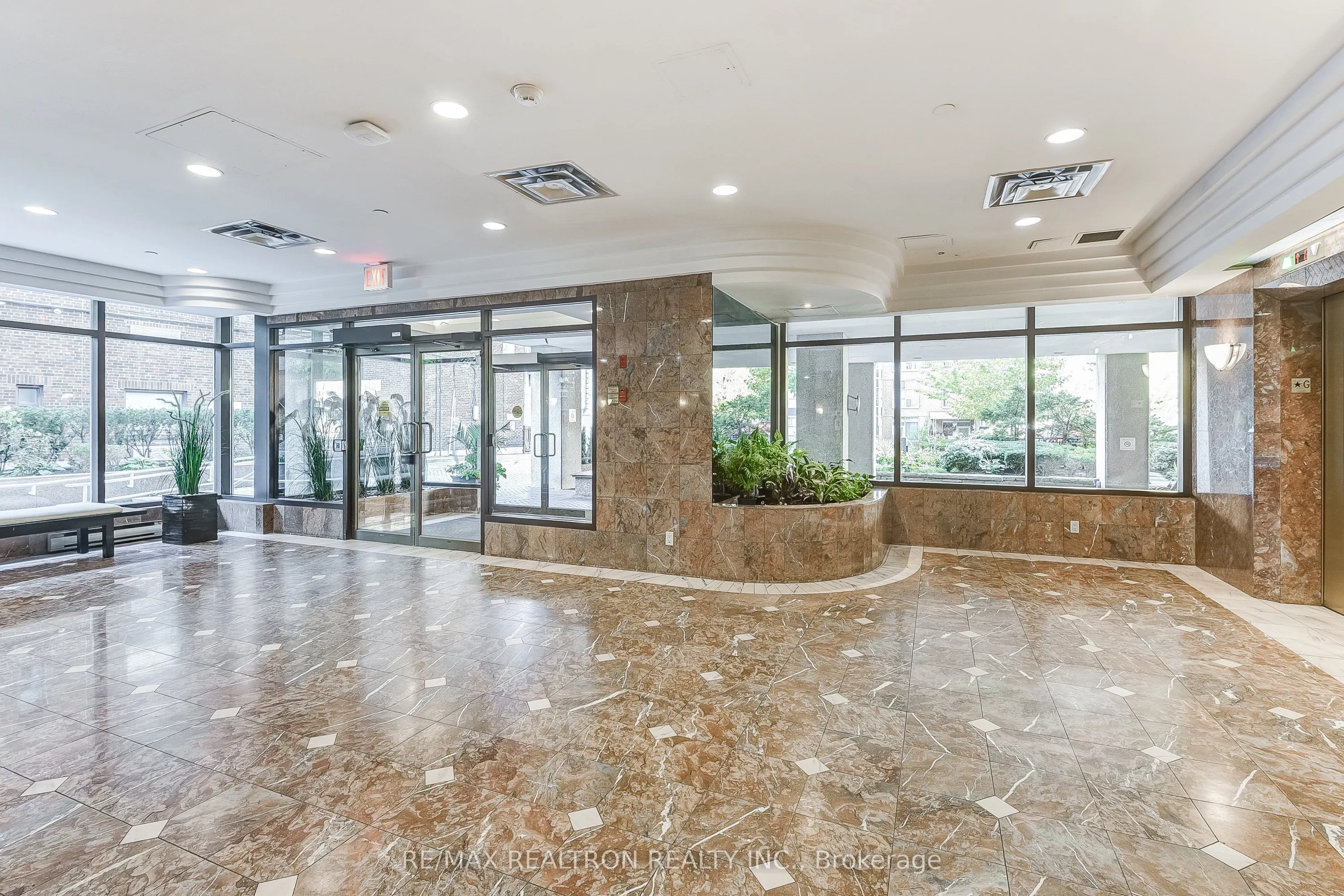 7 Broadway Avenue, #9
