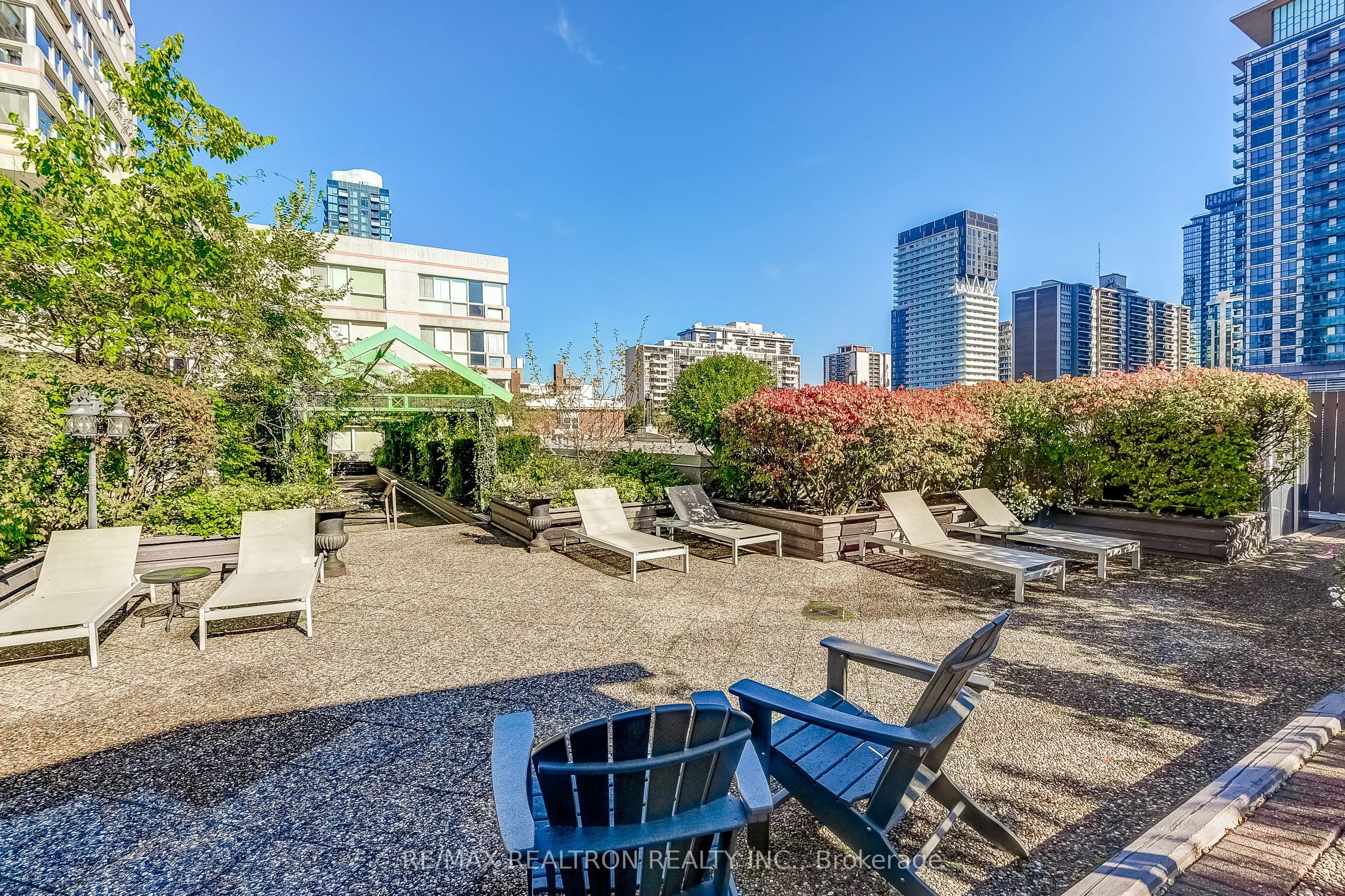 7 Broadway Avenue, #9