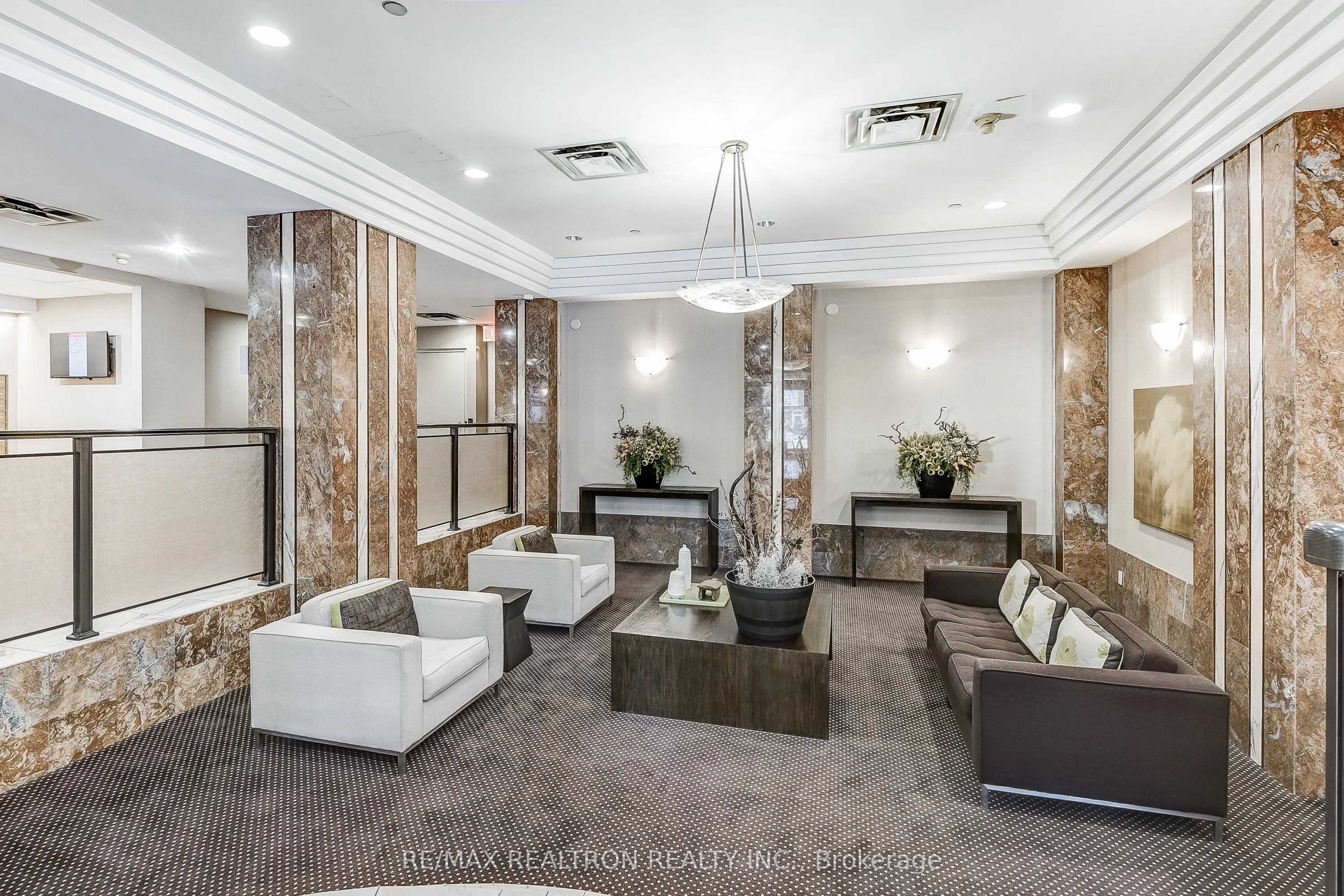 7 Broadway Avenue, #9