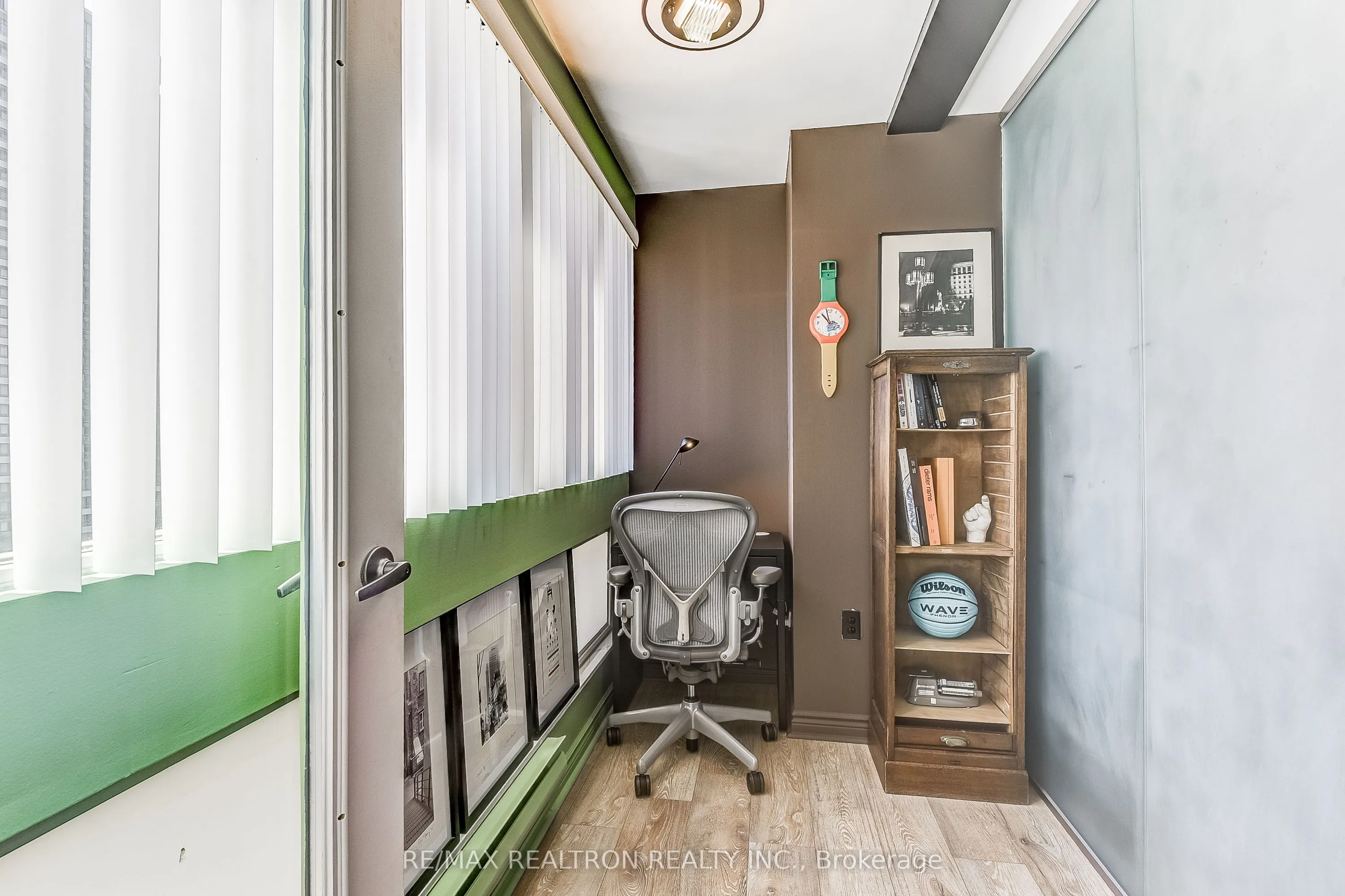 7 Broadway Avenue, #9