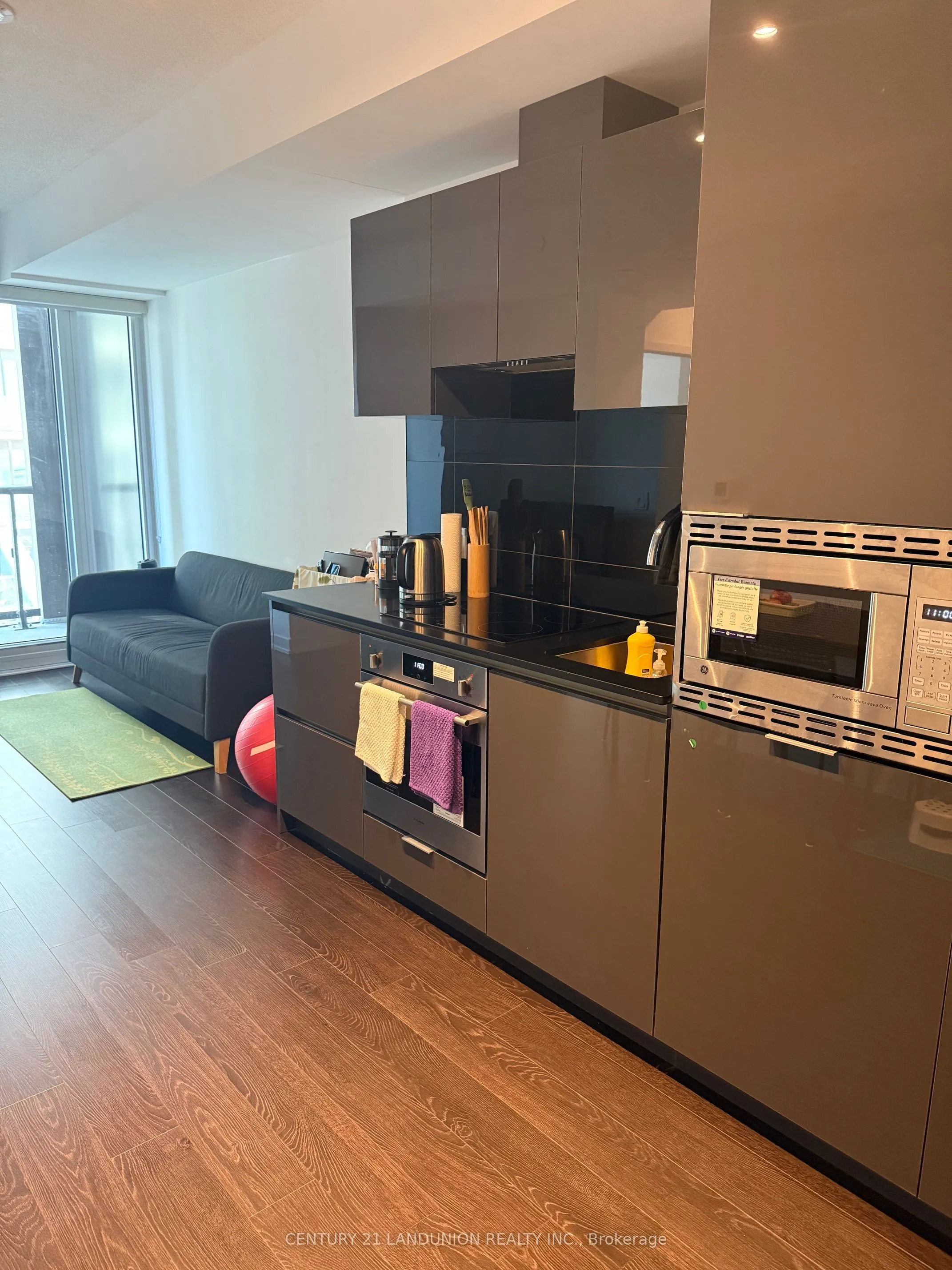 238 Simcoe Street, #2707