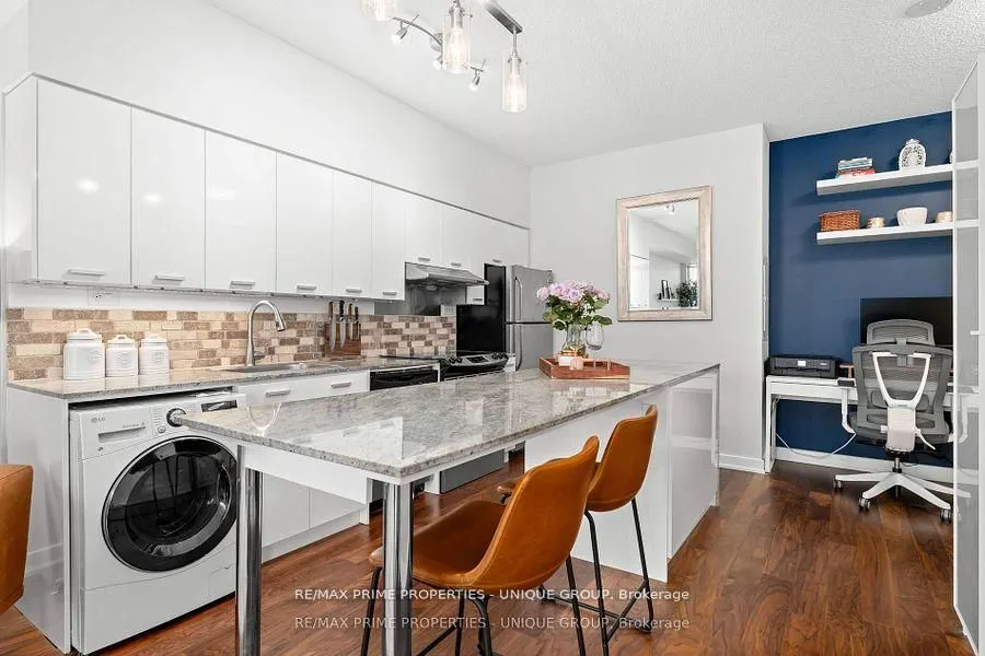 29 Singer Court, #2207