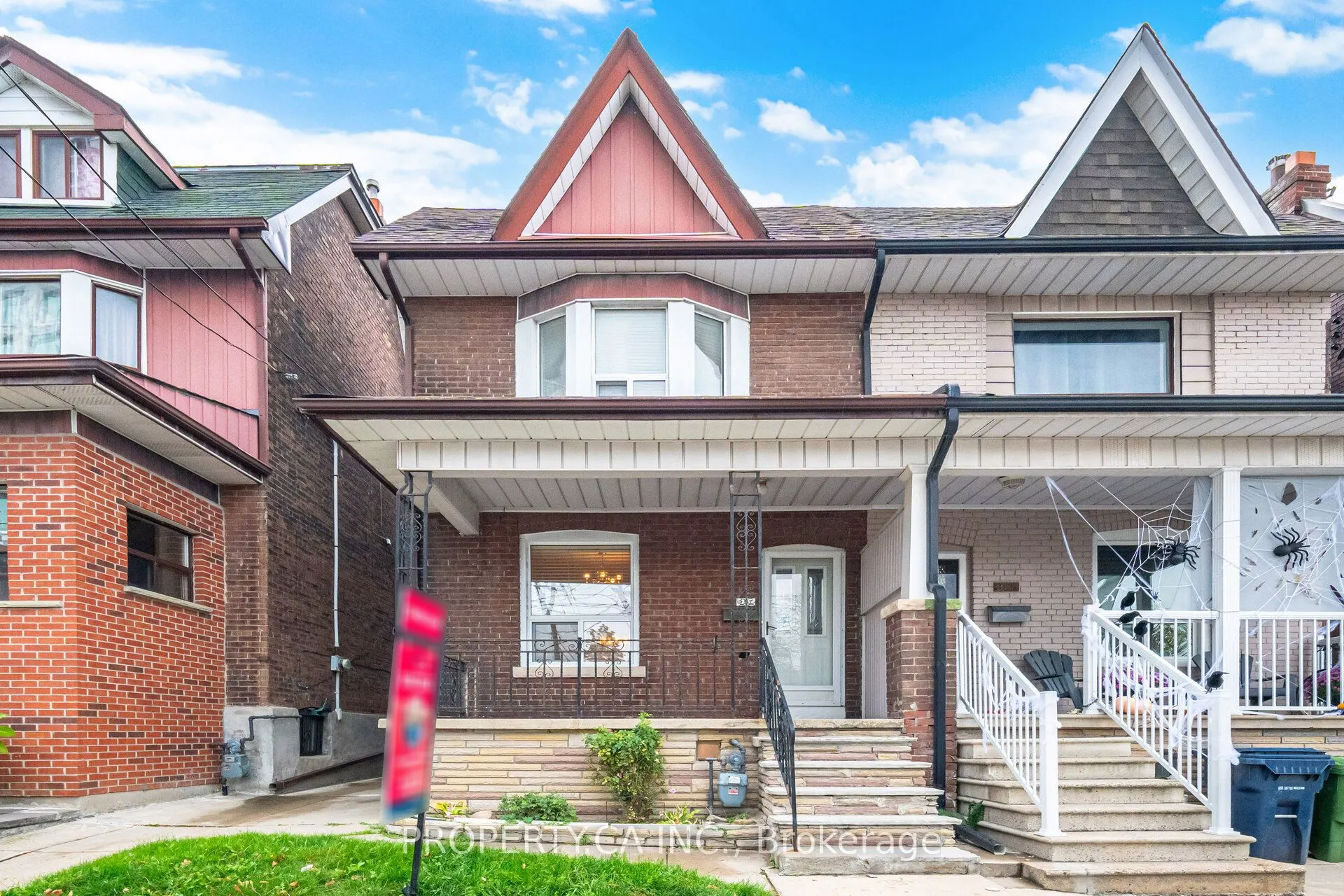 957 Dufferin Street