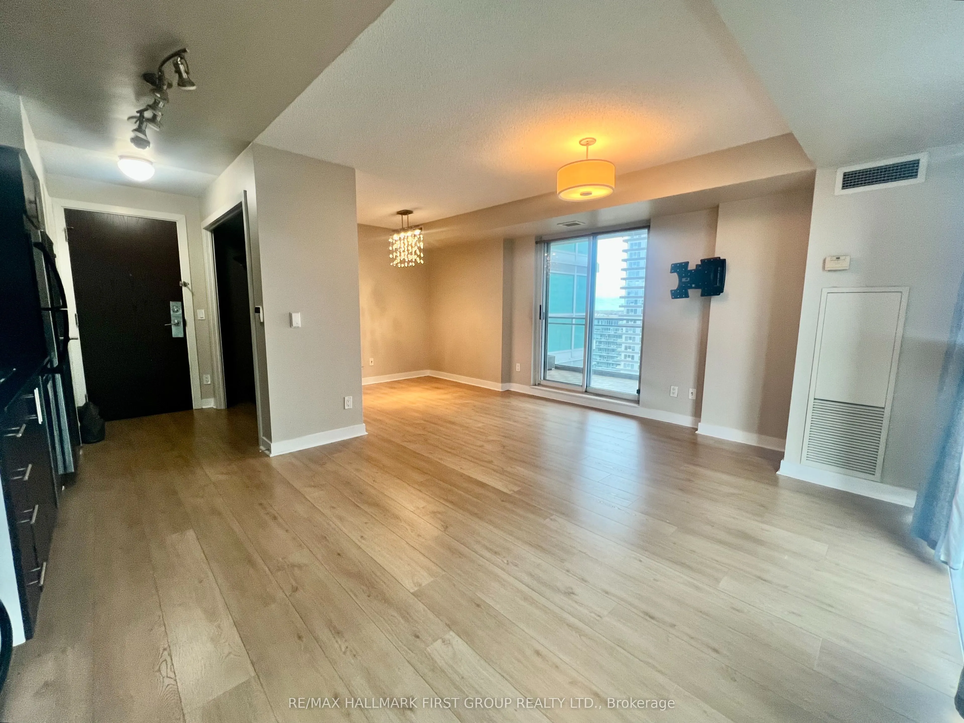 80 Western Battery Road, #1111