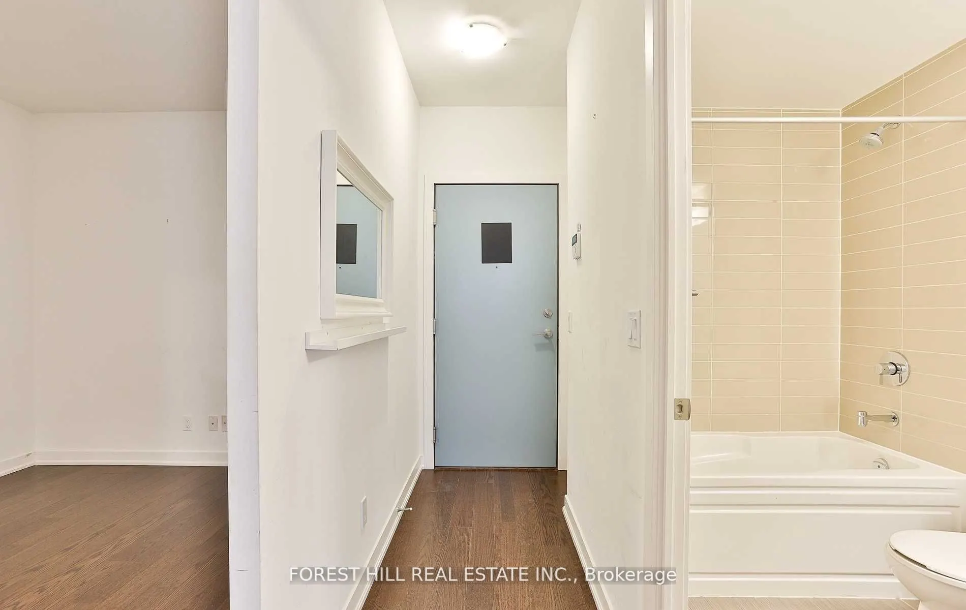 199 Richmond Street W, #318