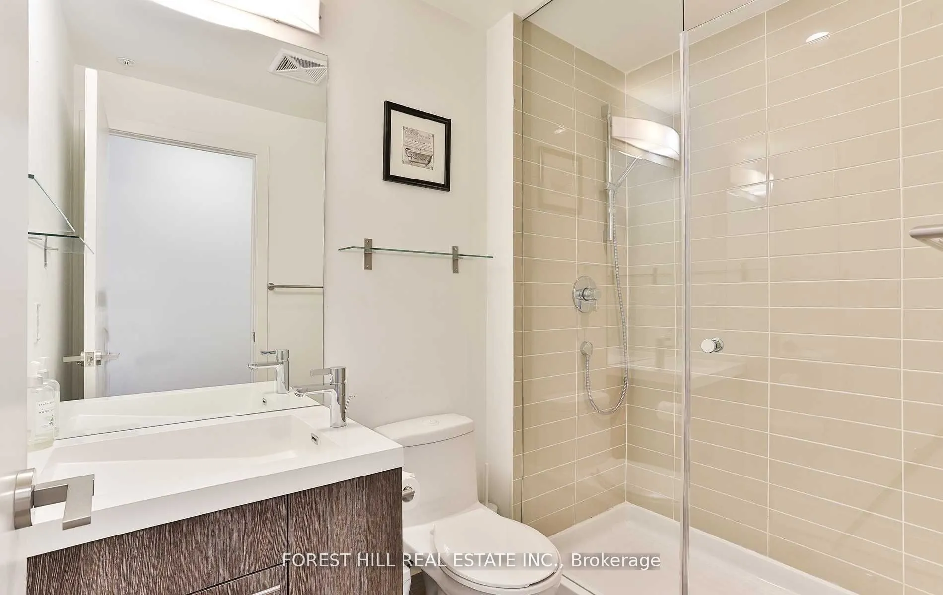 199 Richmond Street W, #318