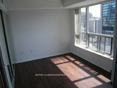 909 Bay Street, #1905
