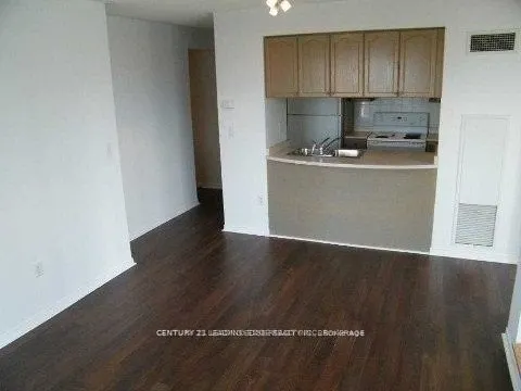 909 Bay Street, #1905