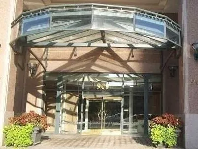 909 Bay Street, #1905