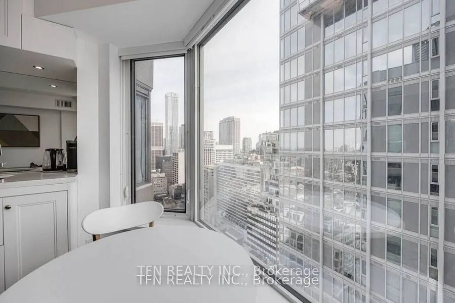155 Yorkville Avenue, #2910