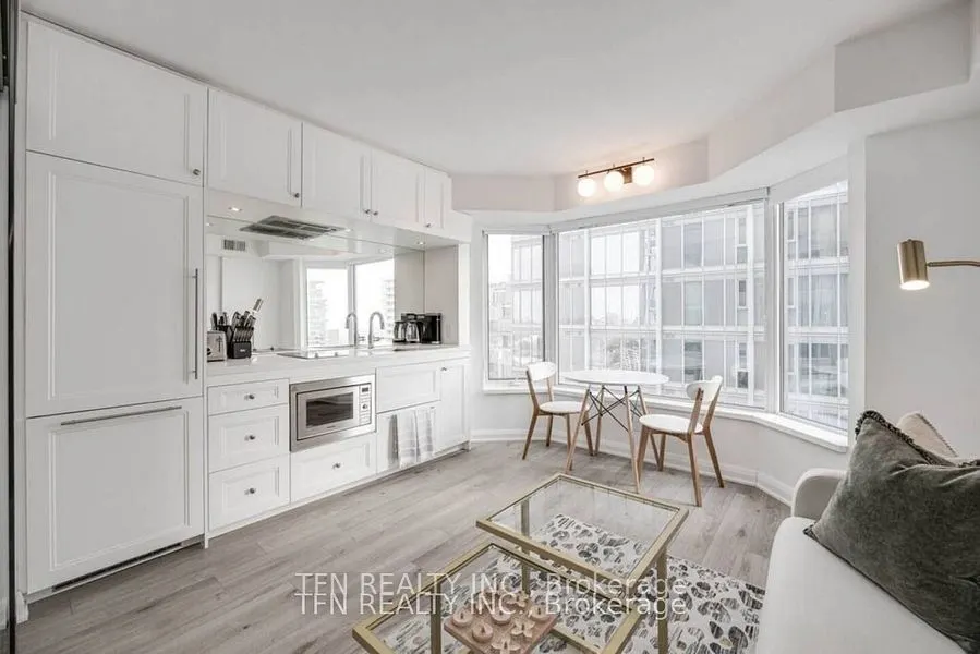155 Yorkville Avenue, #2910