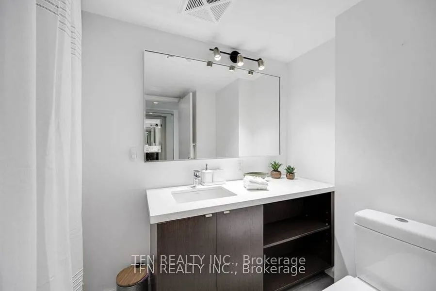 155 Yorkville Avenue, #2910