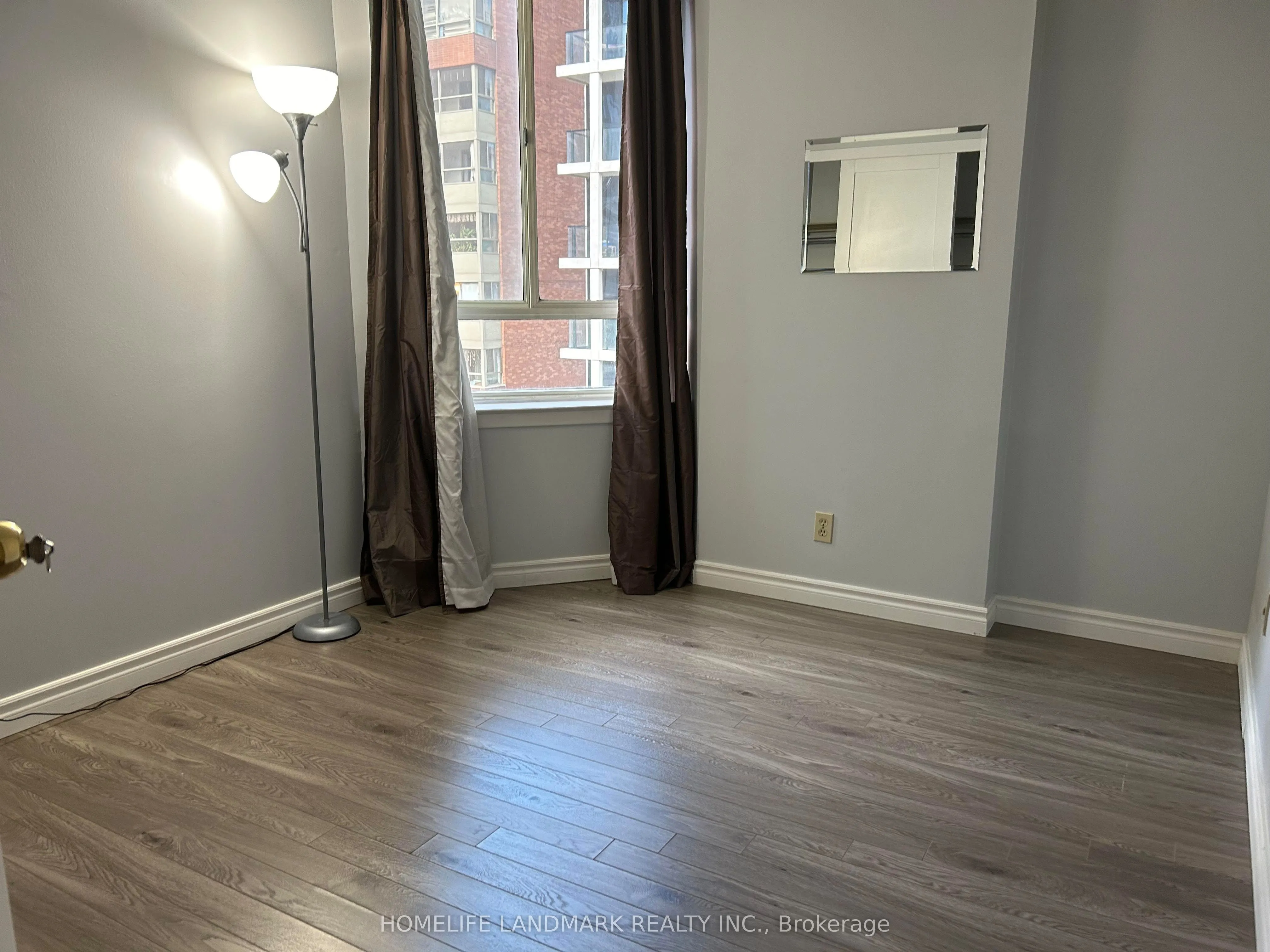 633 Bay Street, #1204