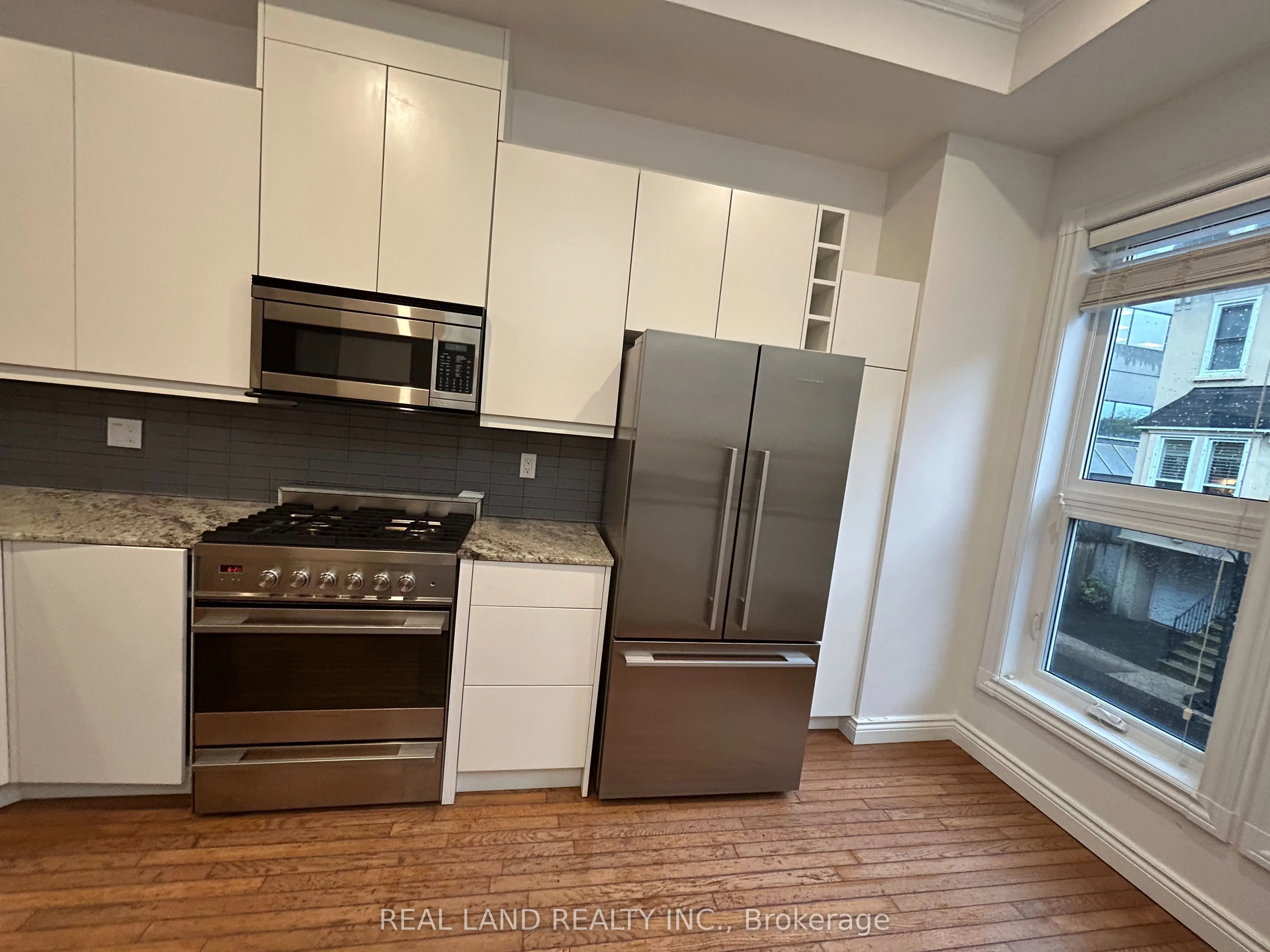 5 Joseph Salsberg Lane E