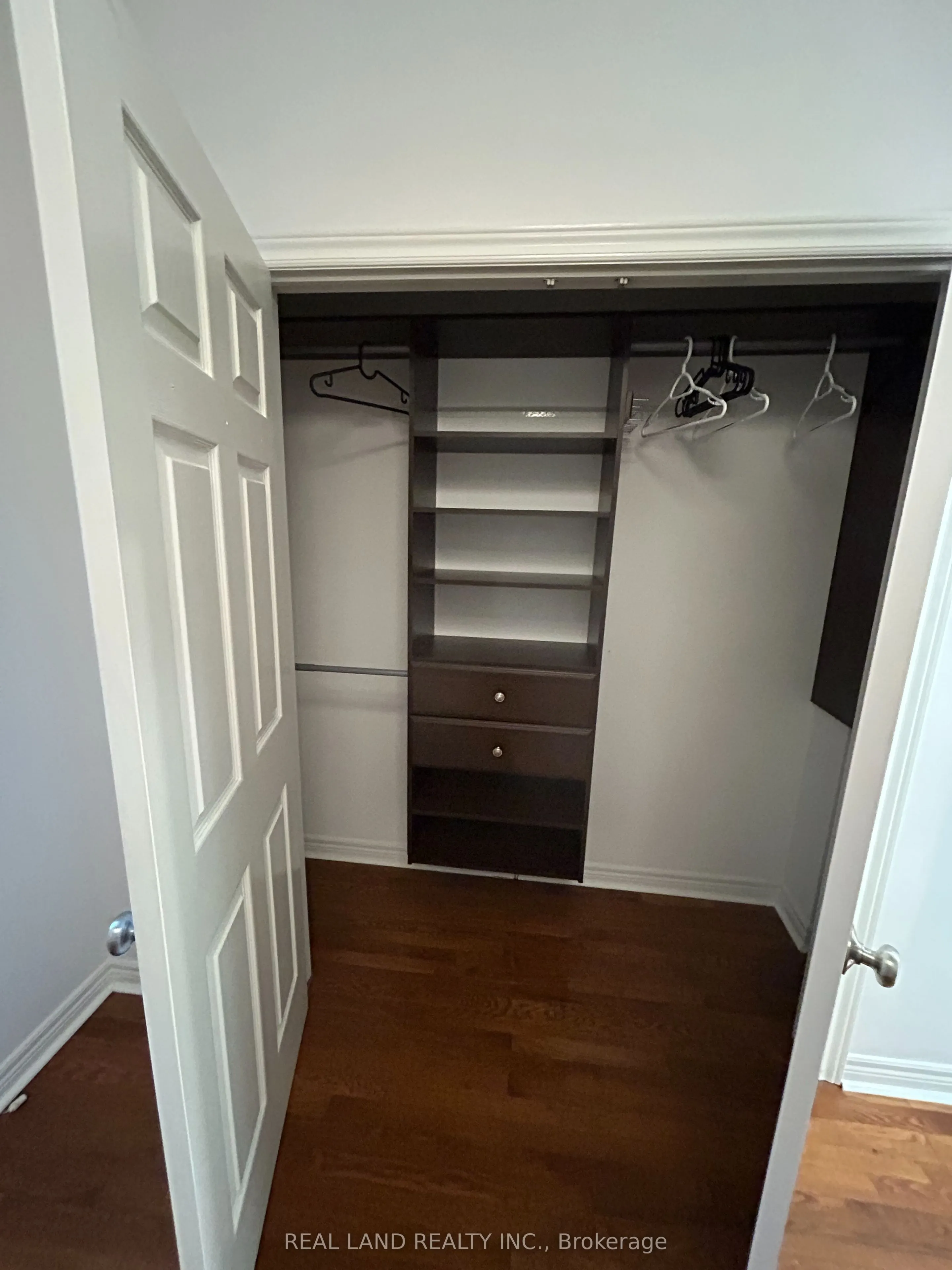 5 Joseph Salsberg Lane E