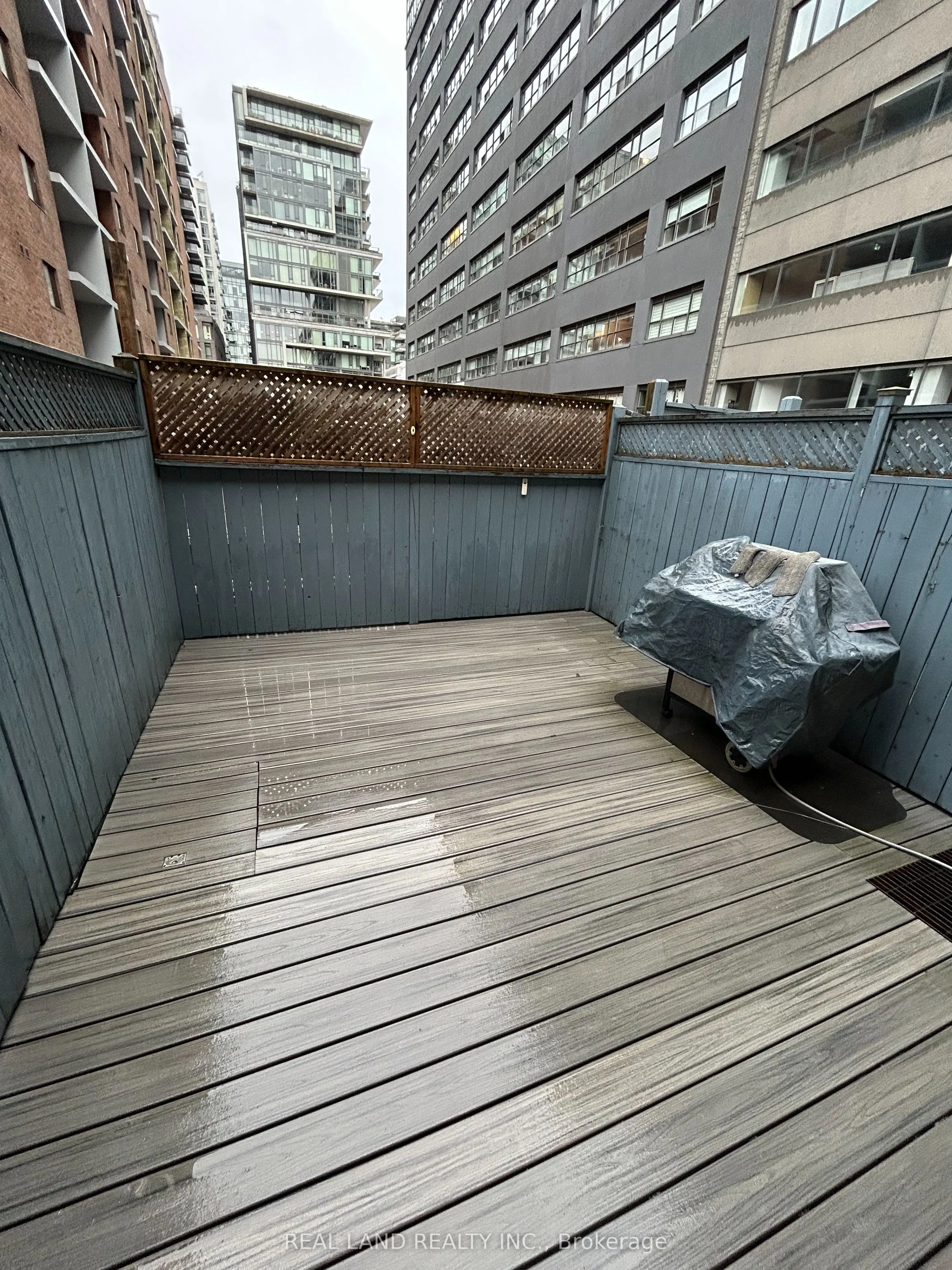 5 Joseph Salsberg Lane E