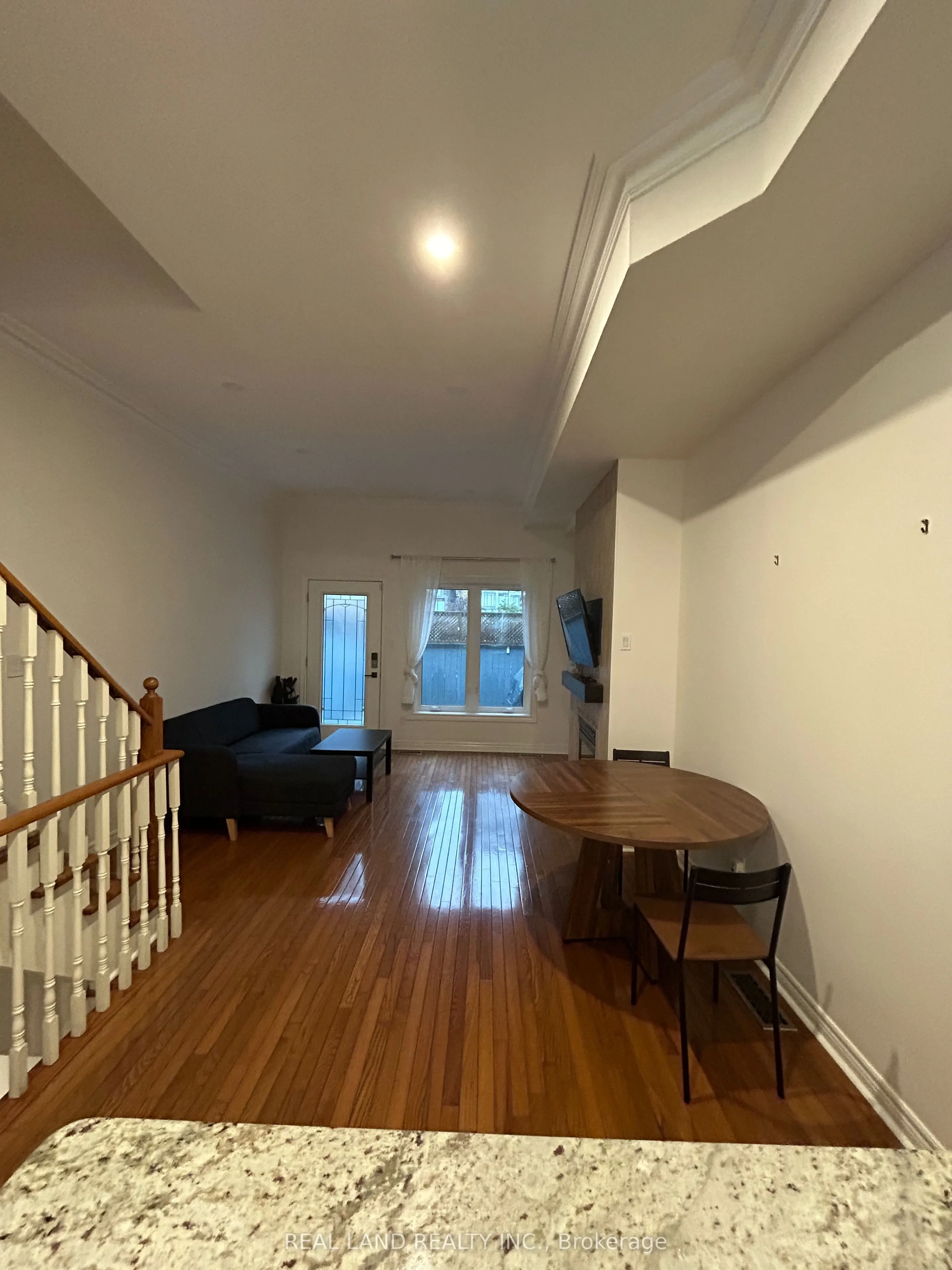 5 Joseph Salsberg Lane E