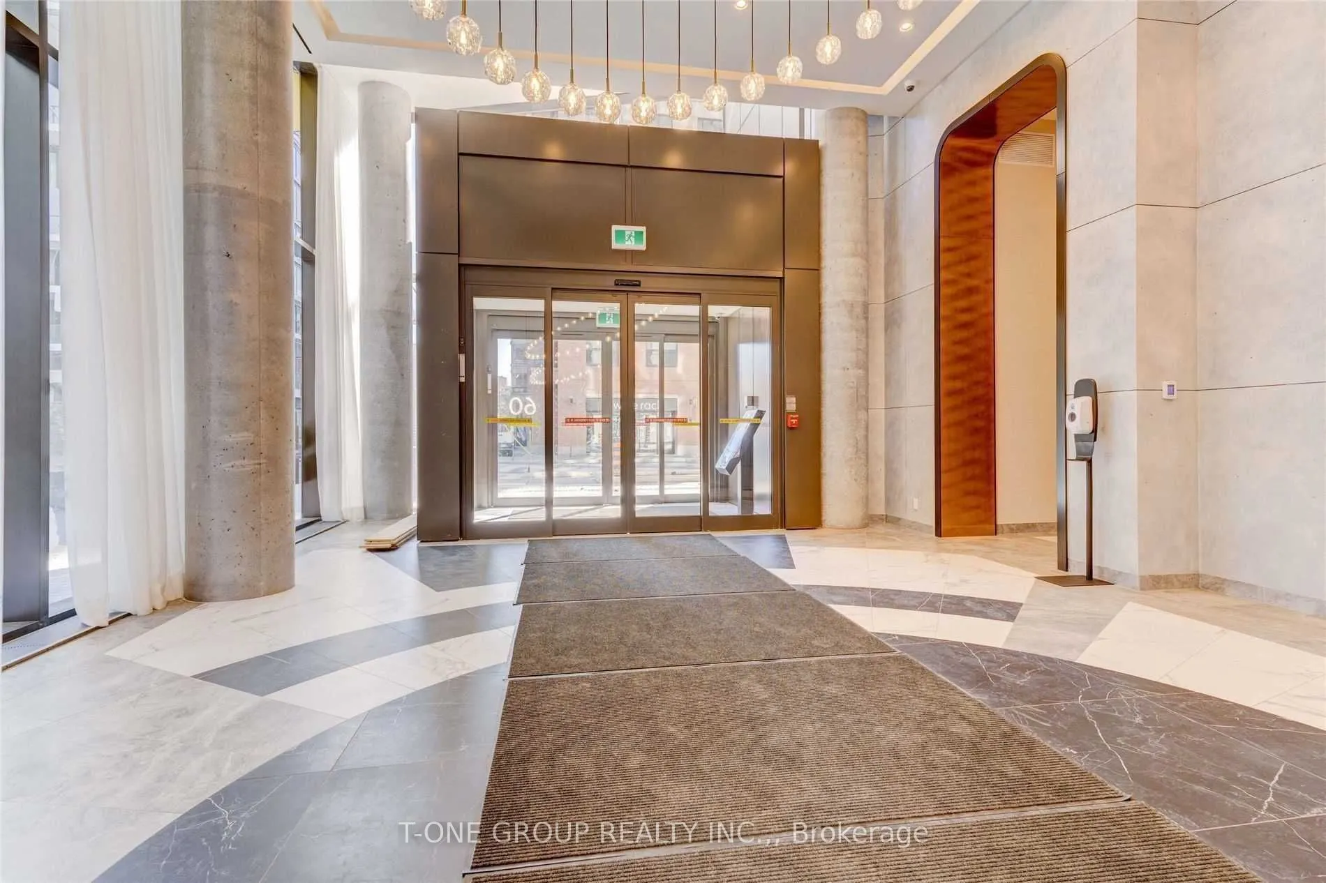 60 Shuter Street, #316