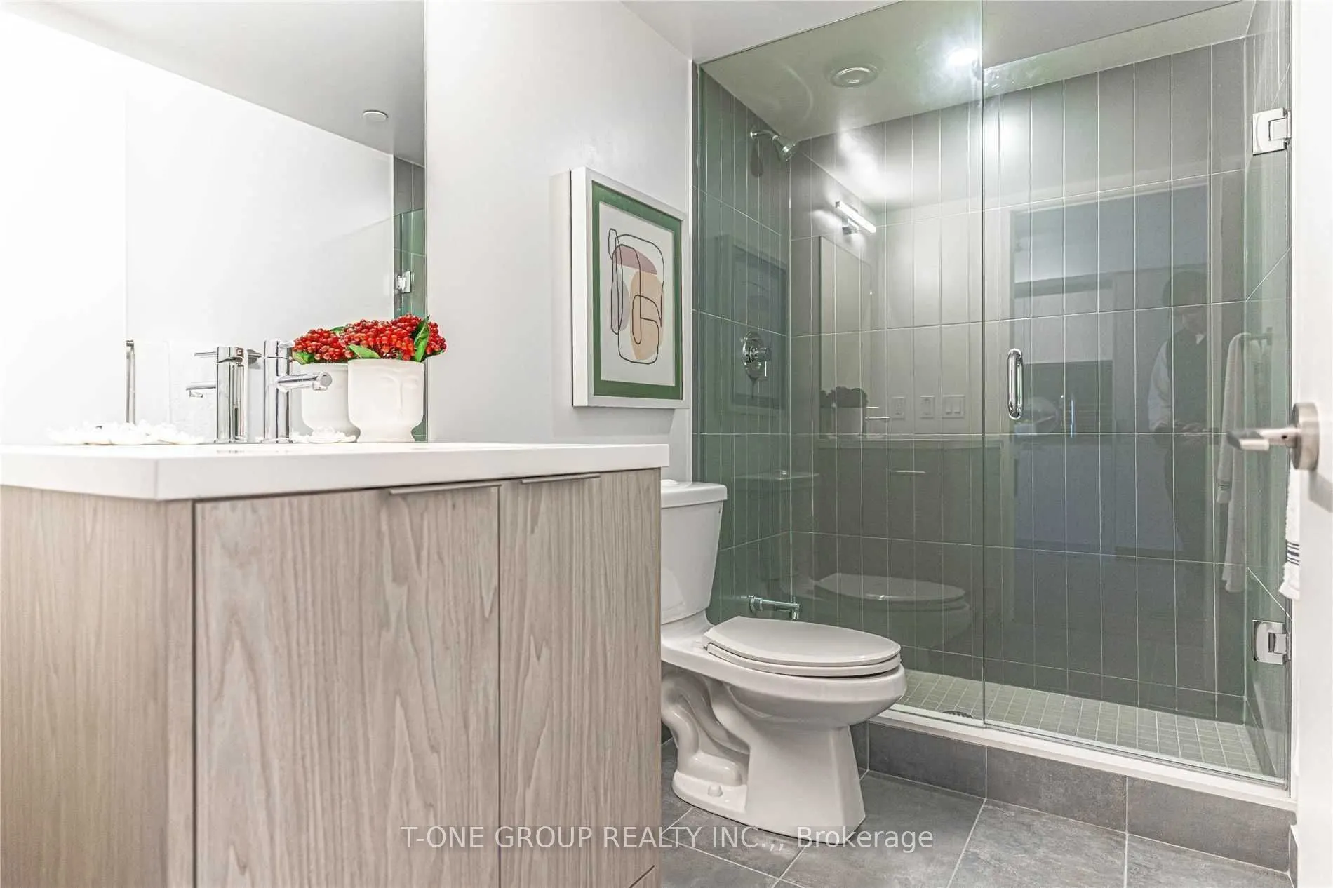 60 Shuter Street, #316