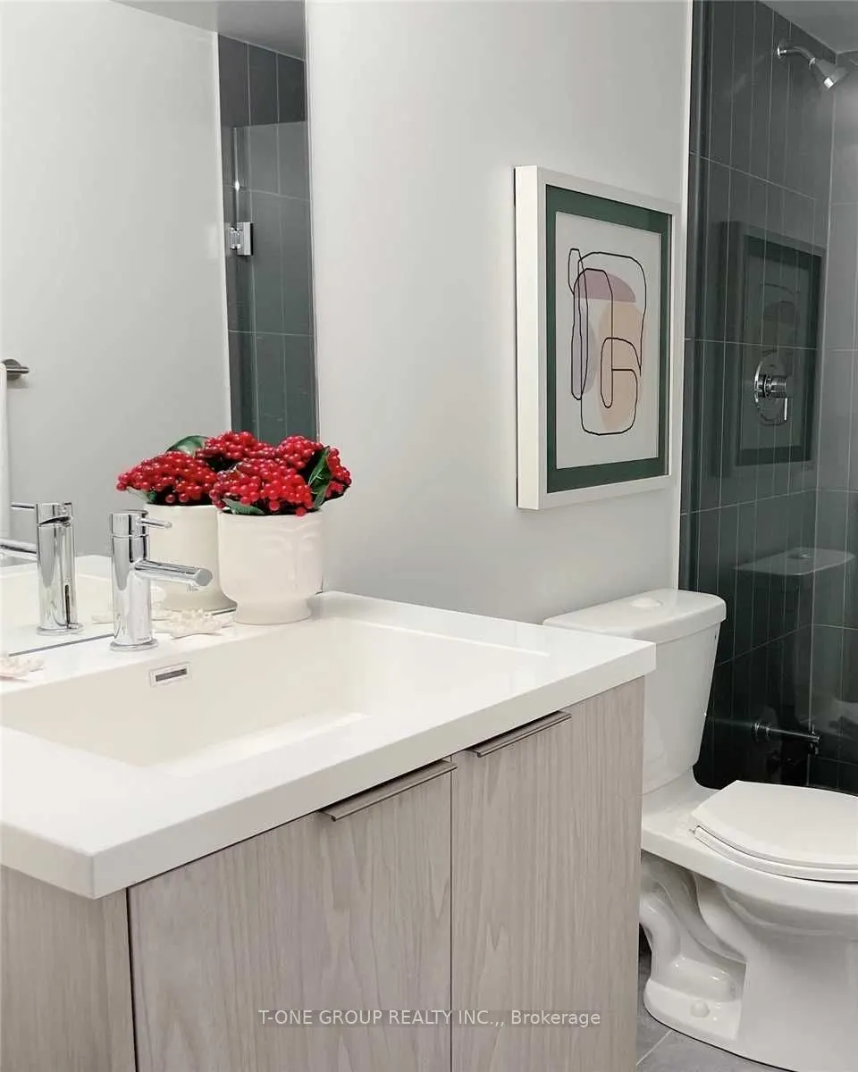 60 Shuter Street, #316