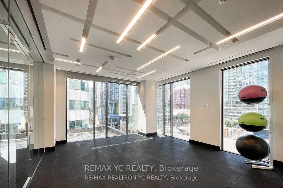 87 Peter Street, #719