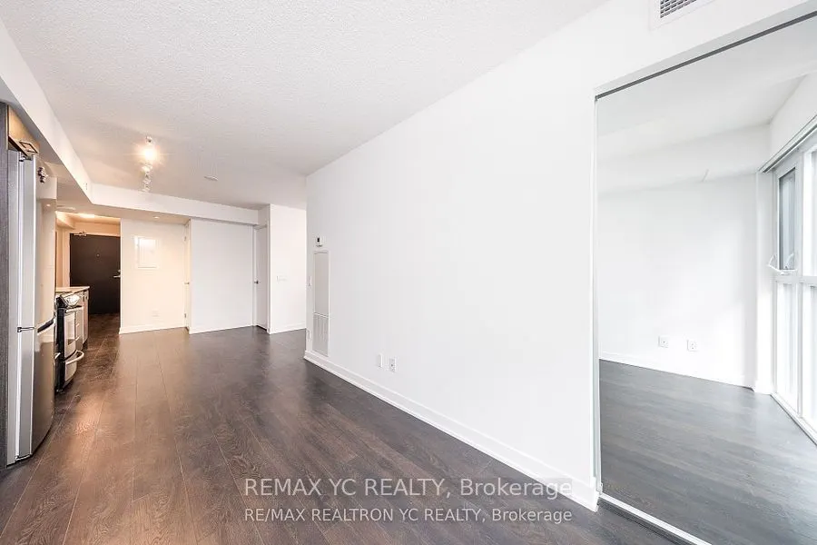 87 Peter Street, #719