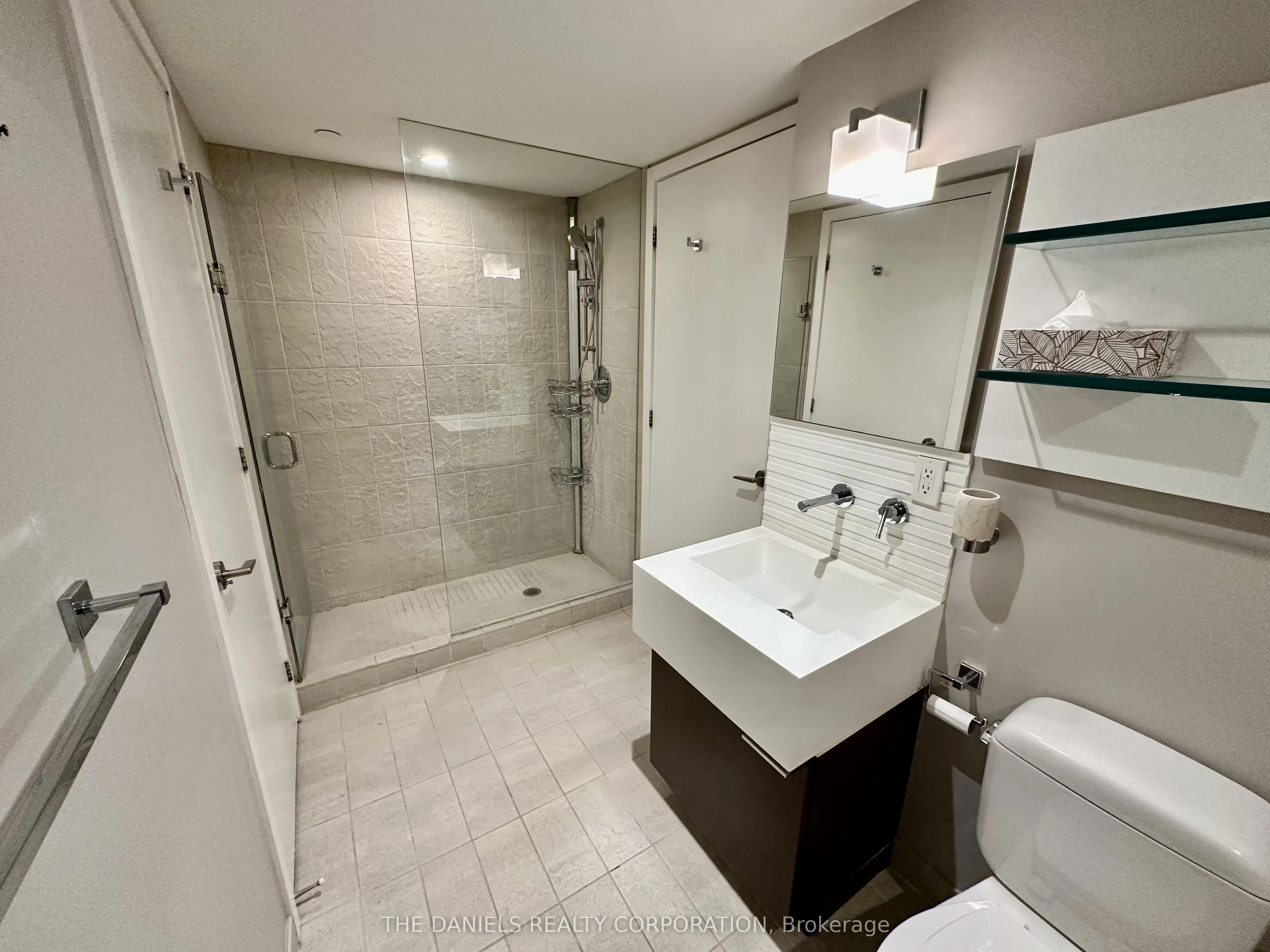 55 Stewart Street, #814