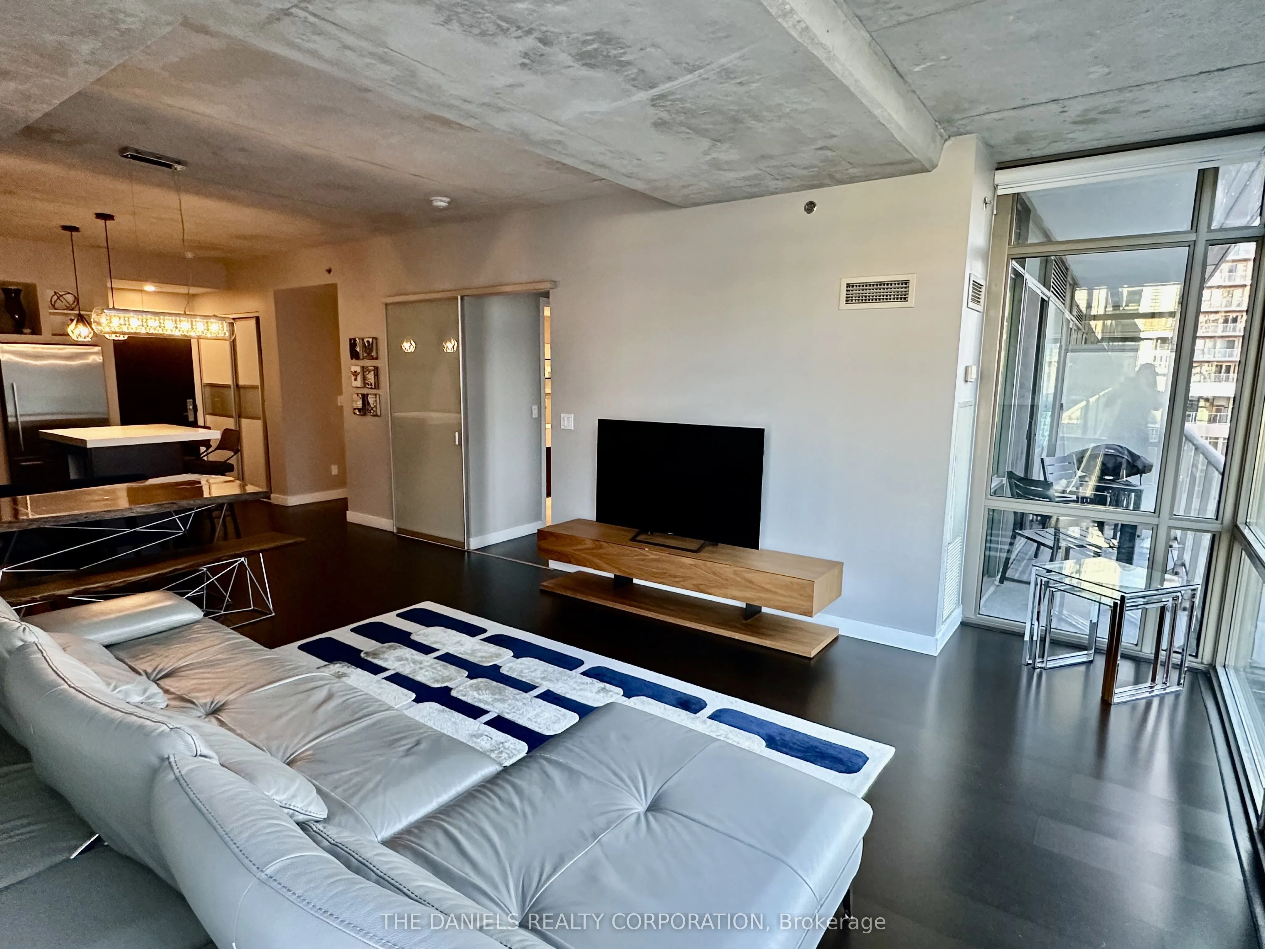55 Stewart Street, #814