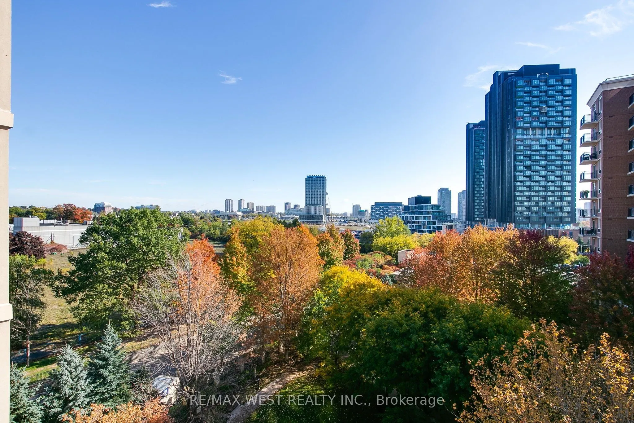 1105 Leslie Street, #701
