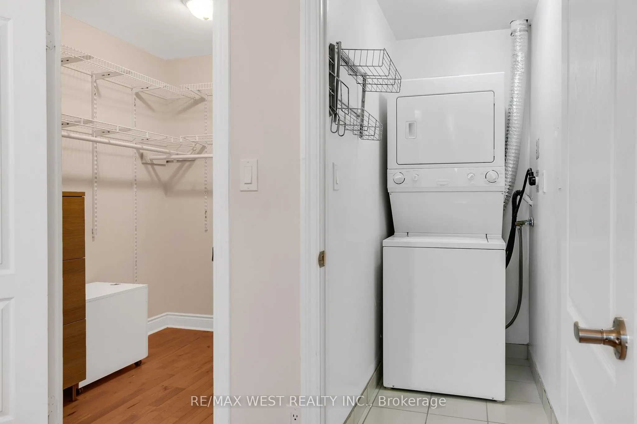 1105 Leslie Street, #701
