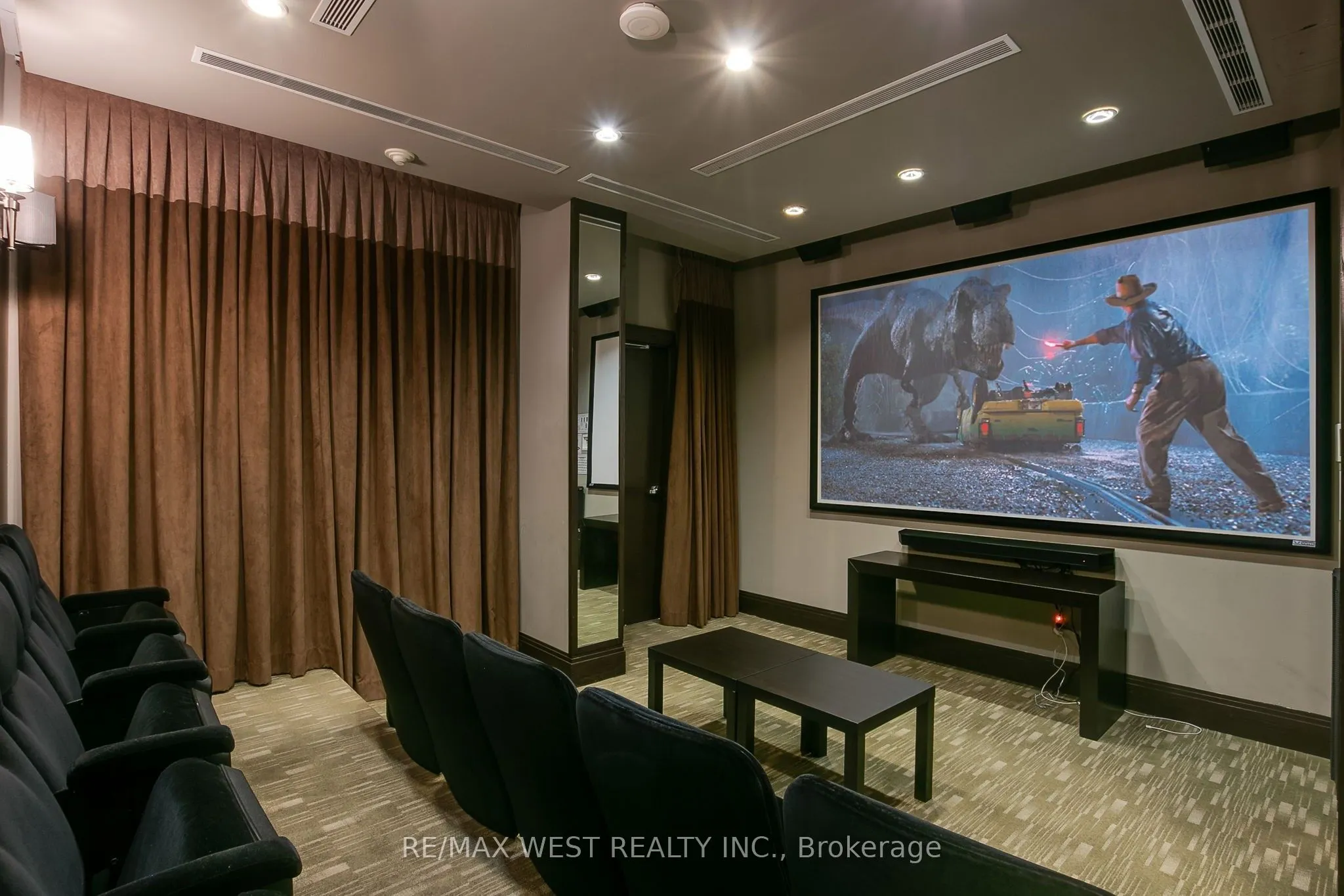 1105 Leslie Street, #701