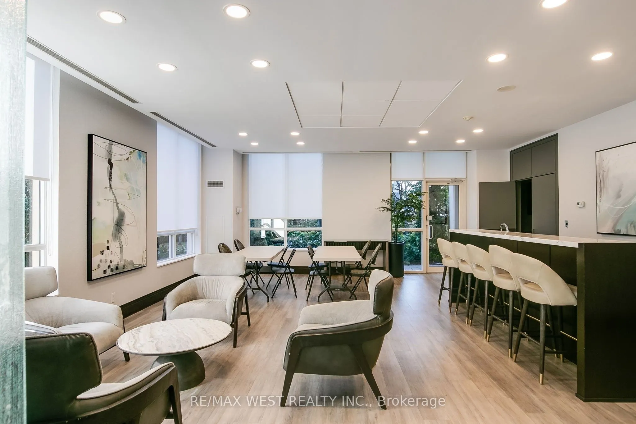 1105 Leslie Street, #701