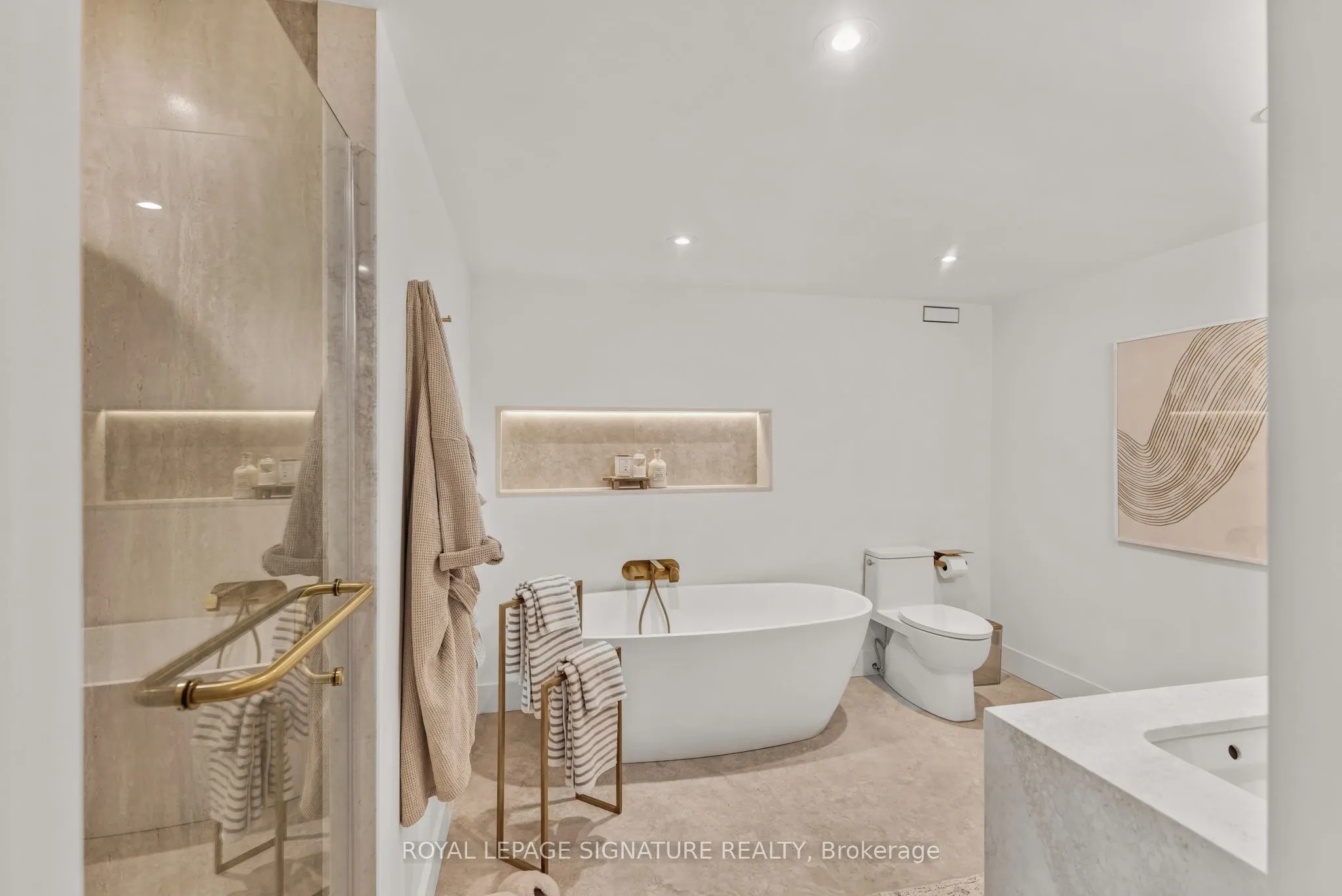 3900 Yonge Street, #405